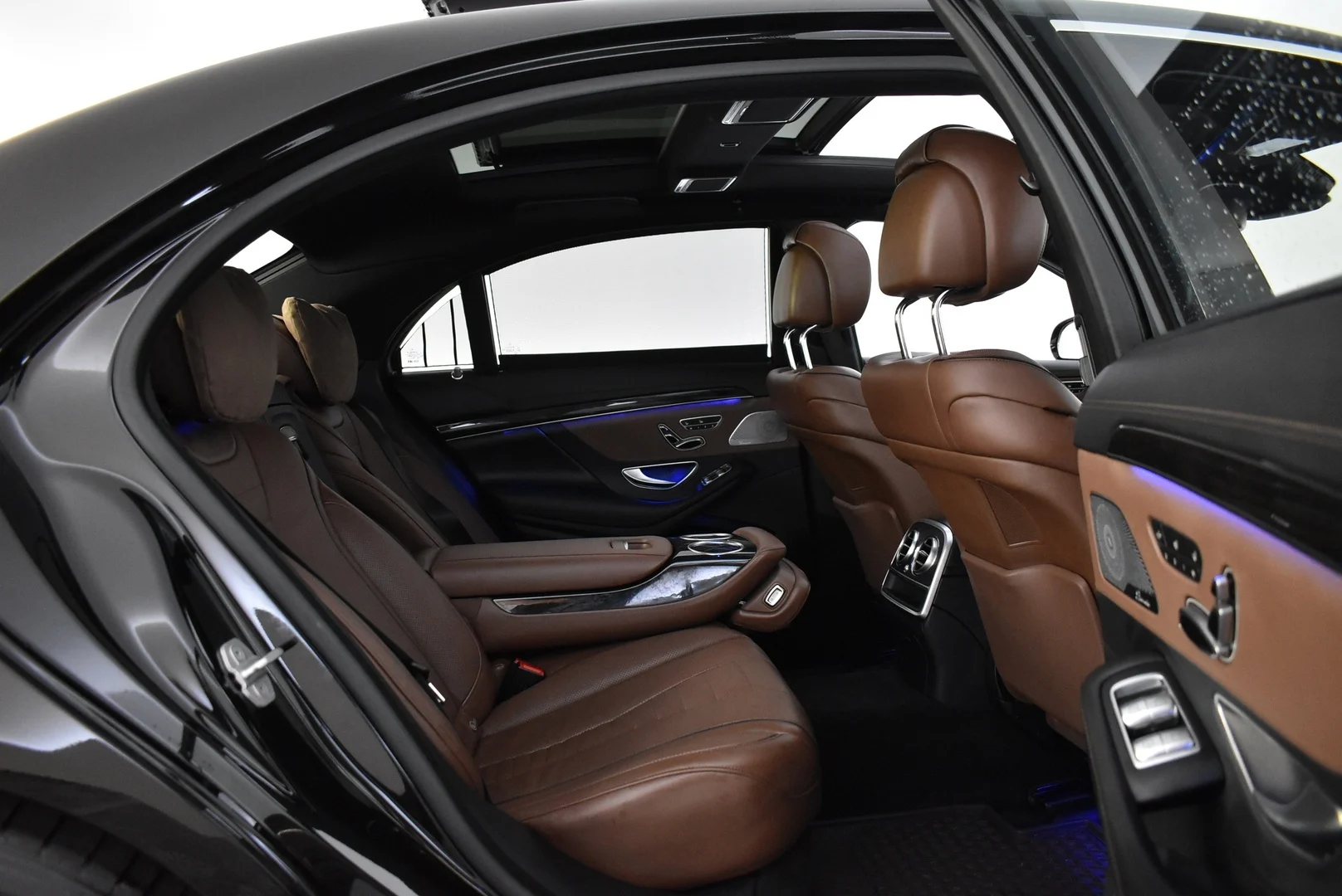 Car Image - 3w5m5XNrxrJYpU0y1IfDzY