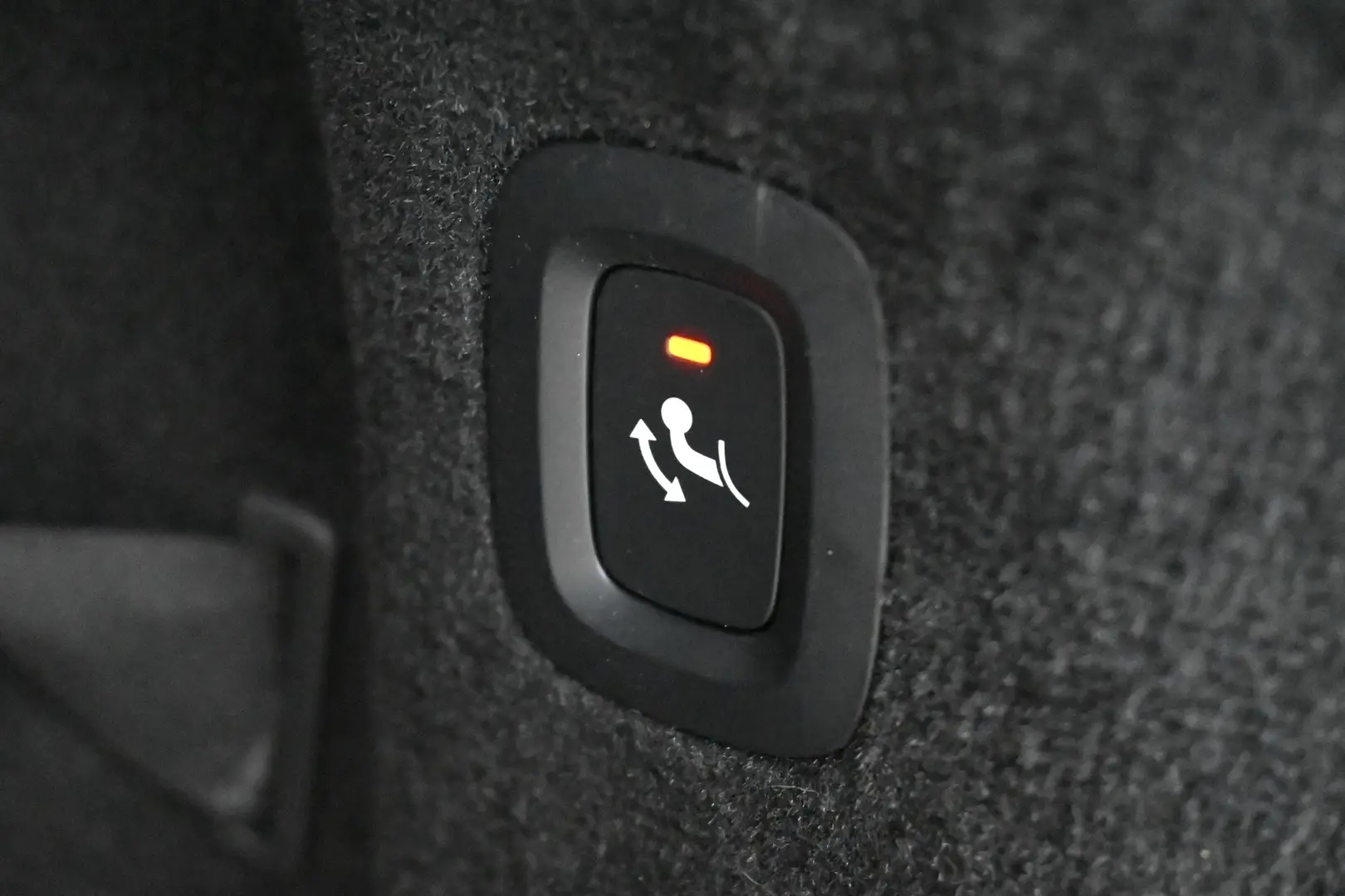 Car Image - 4JO2hyESJ2ucNvv72lsXn
