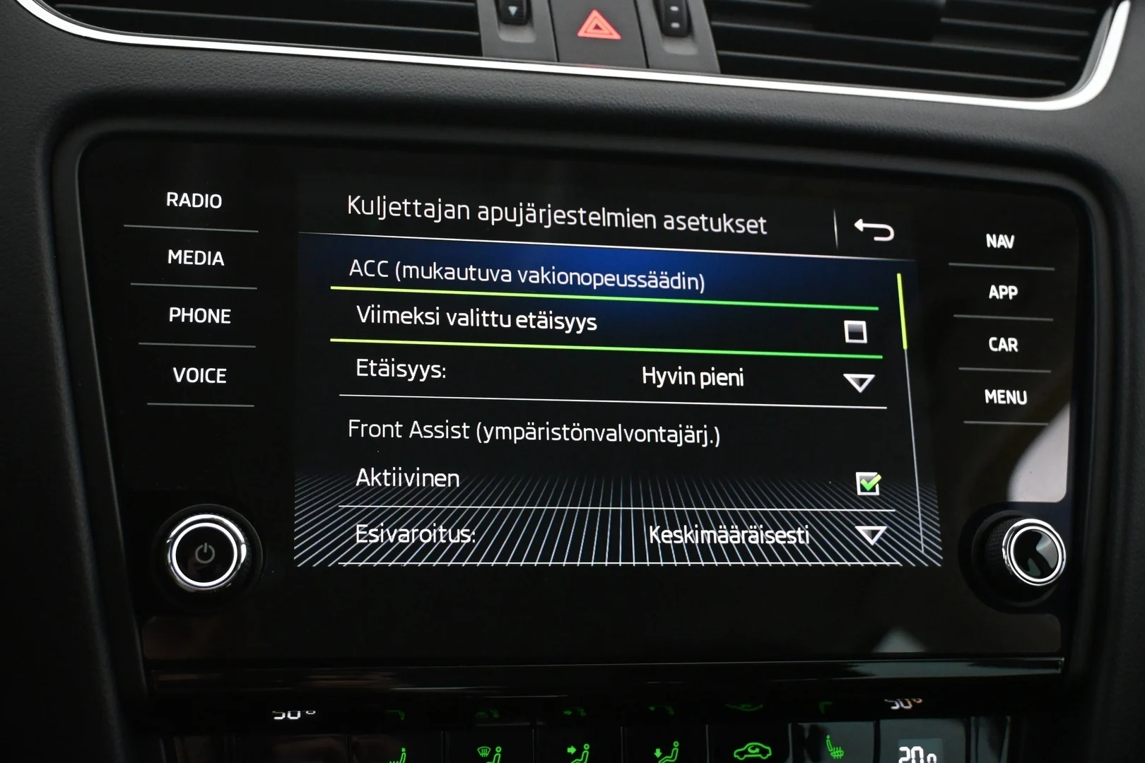Car Image - 2Zh4gGpEGJQXHBYtBJx1pq