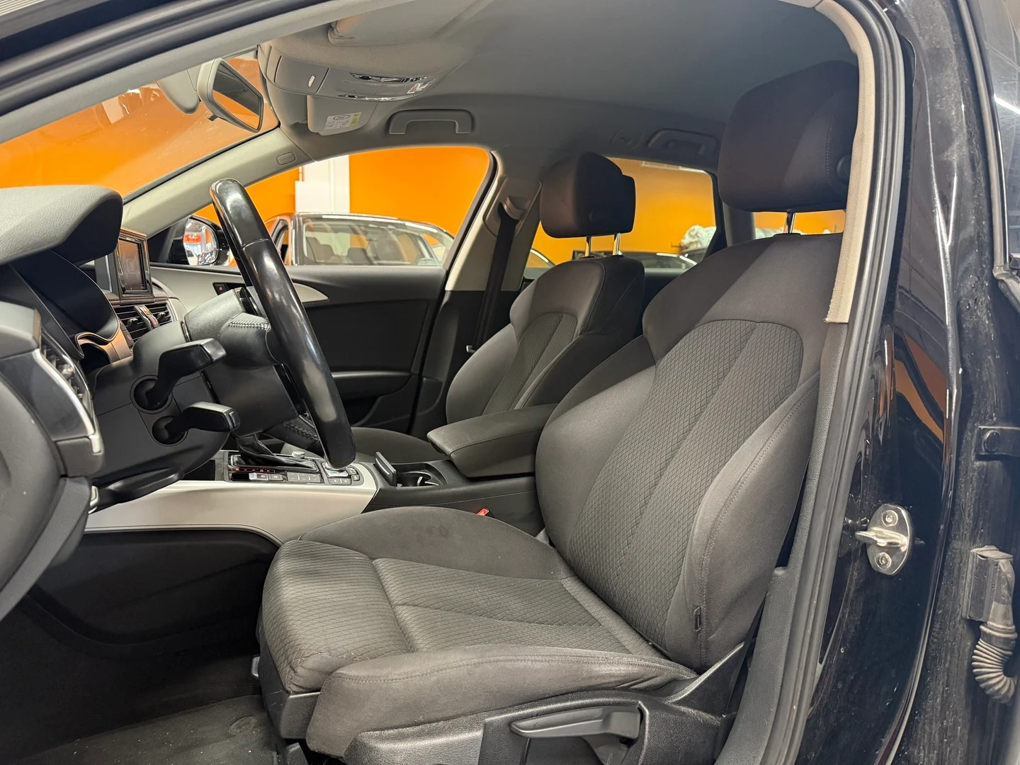 Car Image - 37jZzAKUCjlDXr88qj3yeQ