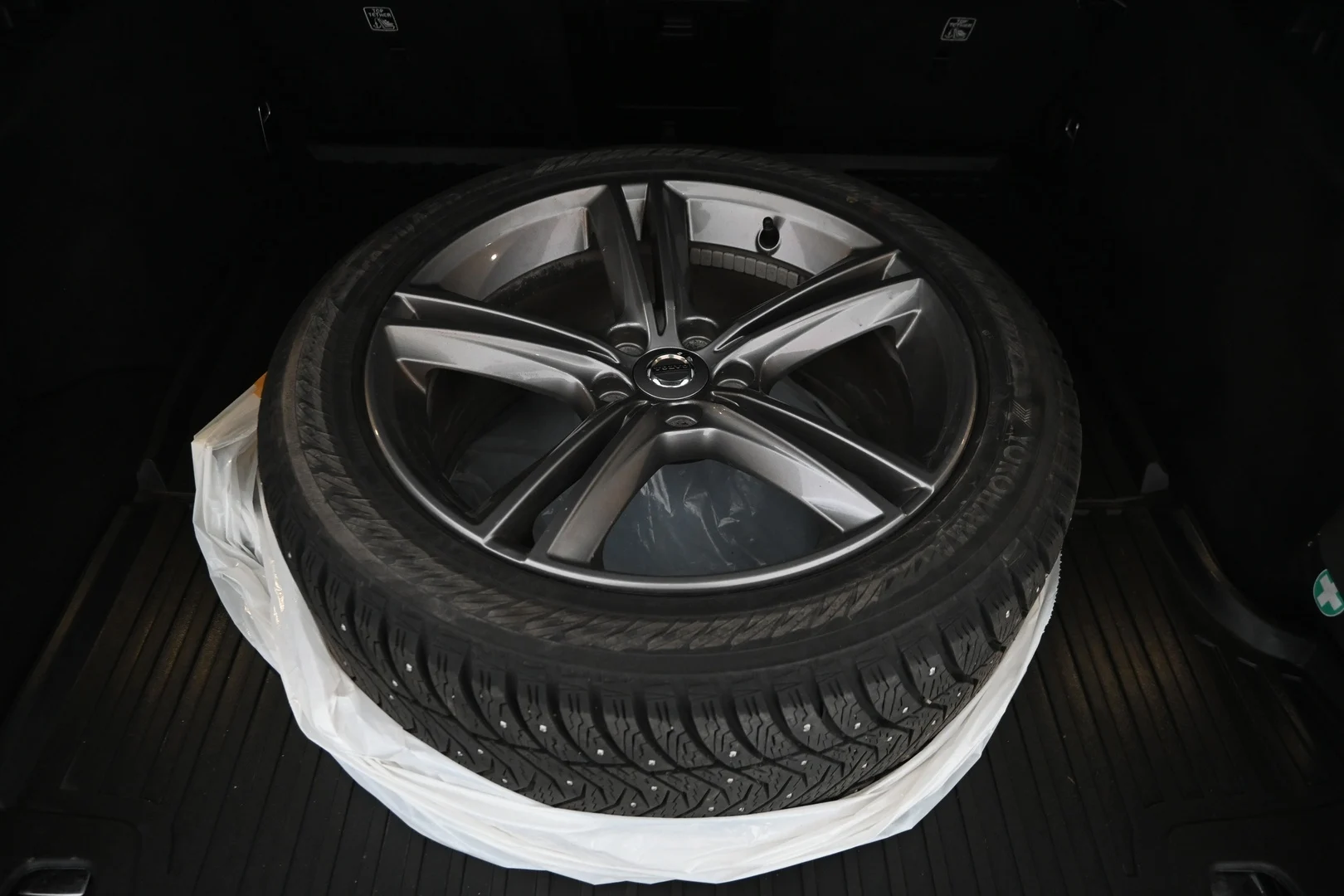 Car Image - 3FGktOFJr8LjGQODPvzJXr