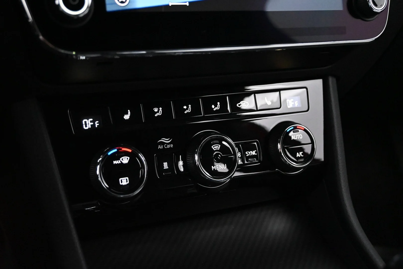 Car Image - 6VsNeLLzfiC2JWBE8ZBwHG