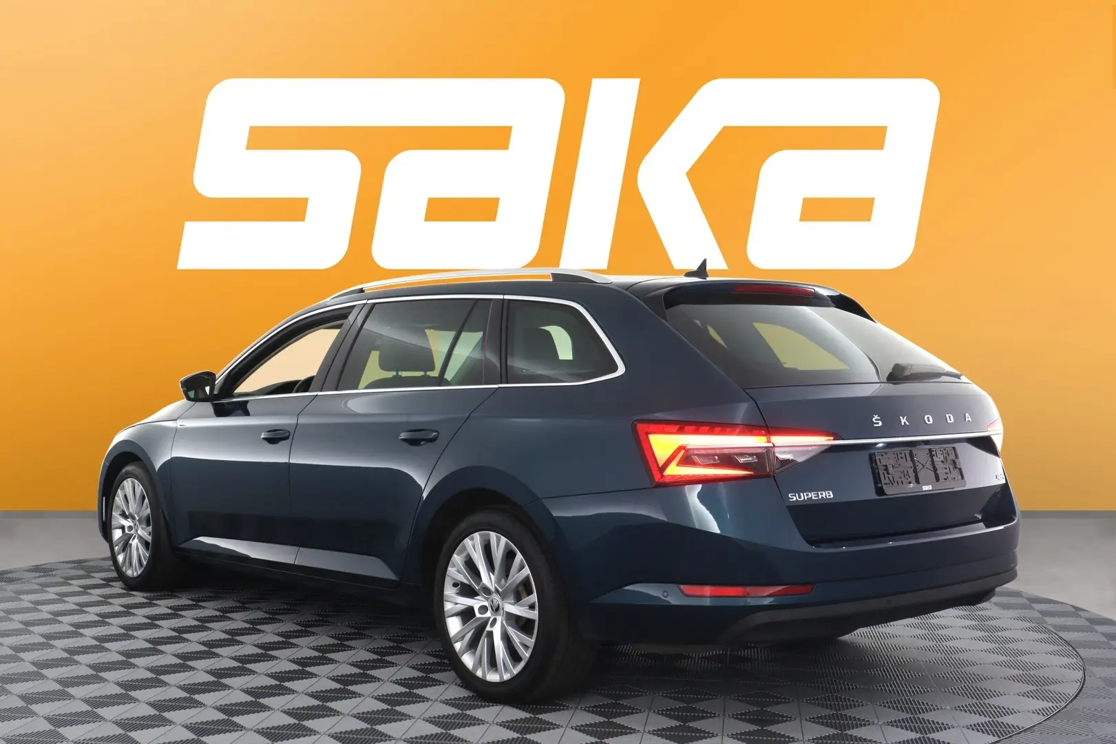 Car Image - 2sfBEFXzBDiBLKB4q5M40j