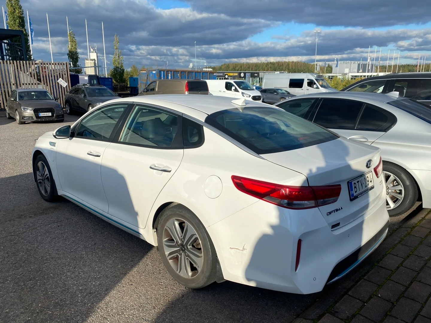 Car Image - 5mTRxSEjMuqV74F30CZ7T0