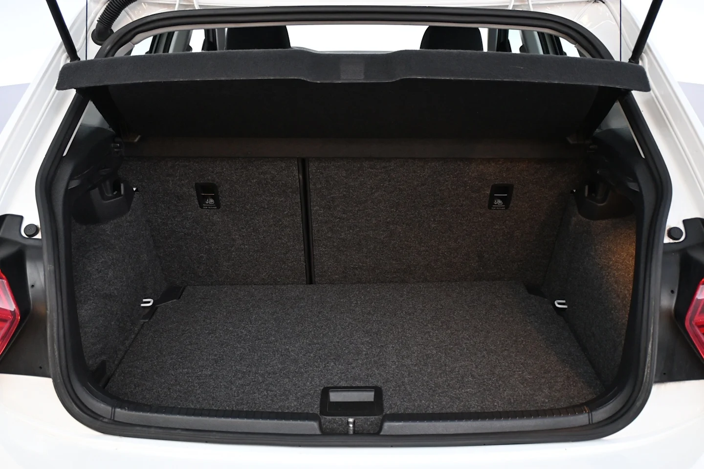 Car Image - 6HldwVbT9dacspz3KSodqY