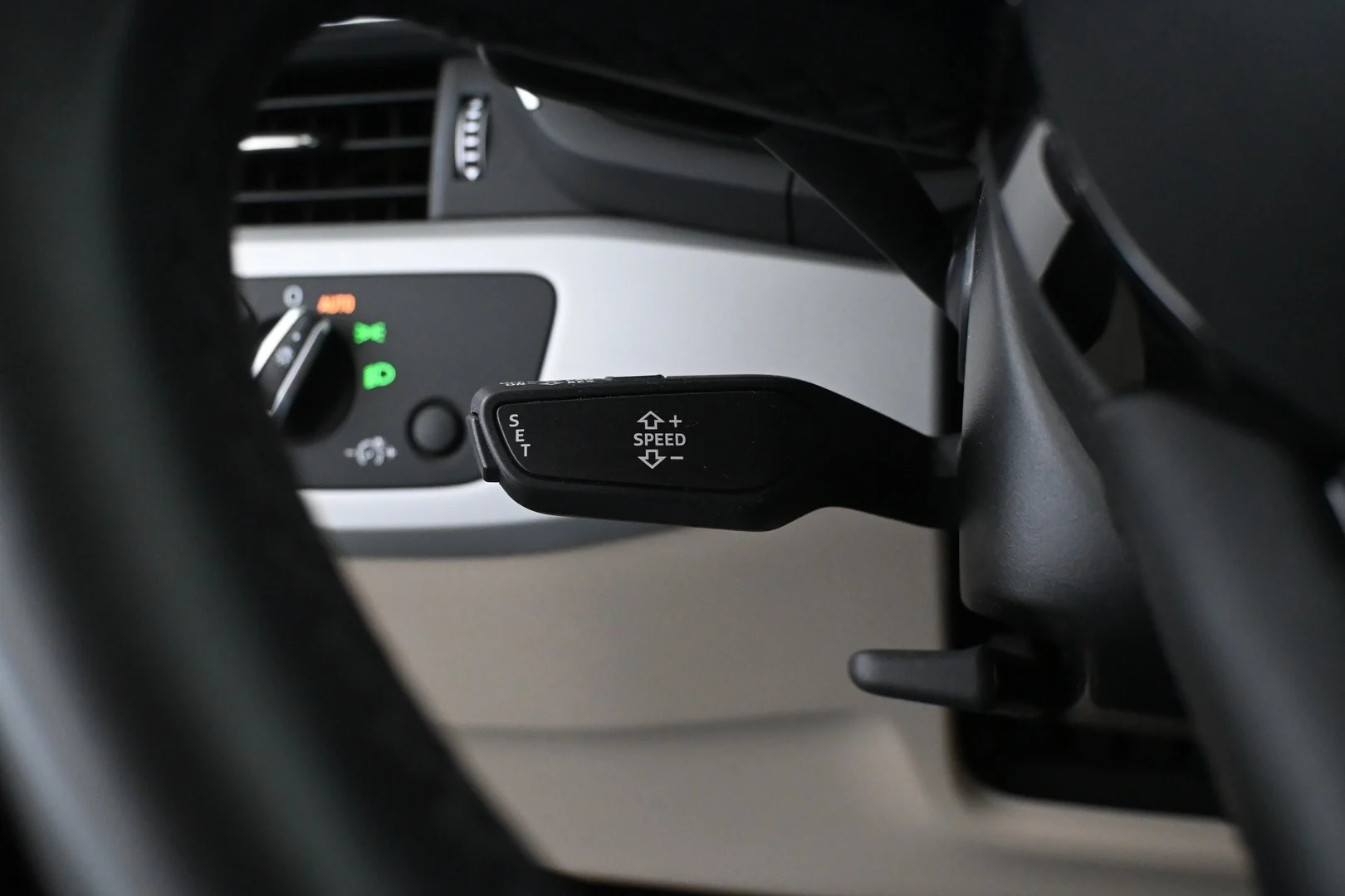Car Image - 1Mpar57Bm4EUOhXoRNGDjL