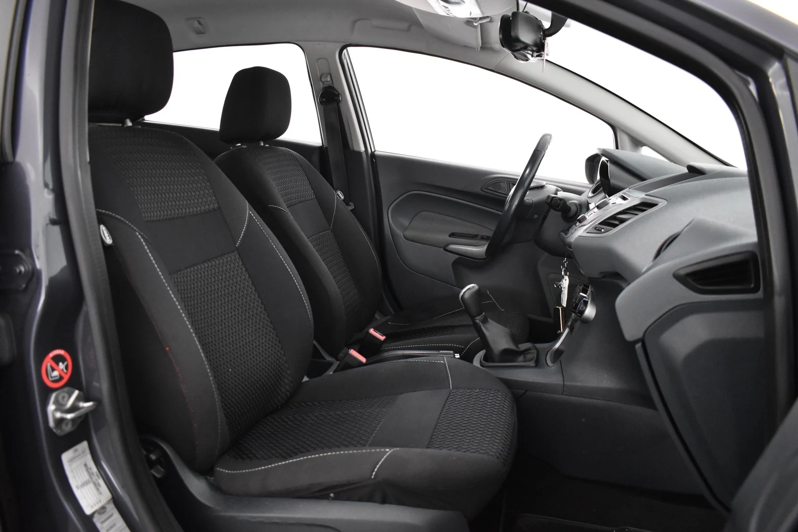 Car Image - 6sYMQoZiJL4QBkhX8b6l0p