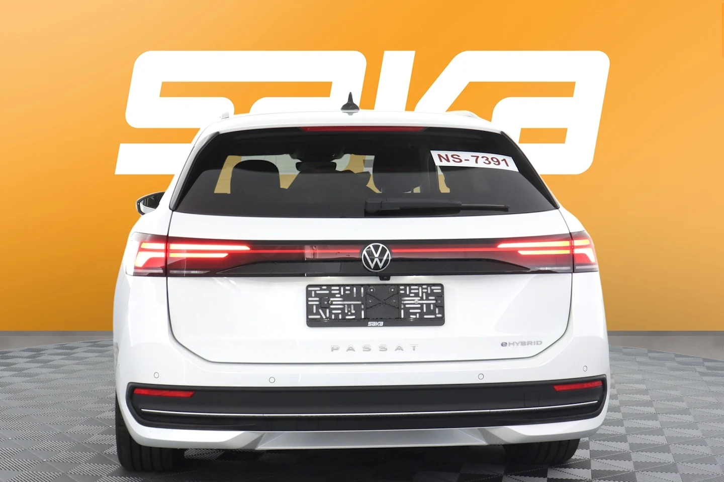 Car Image - 3slfATf0rNdZgaj7HNn875