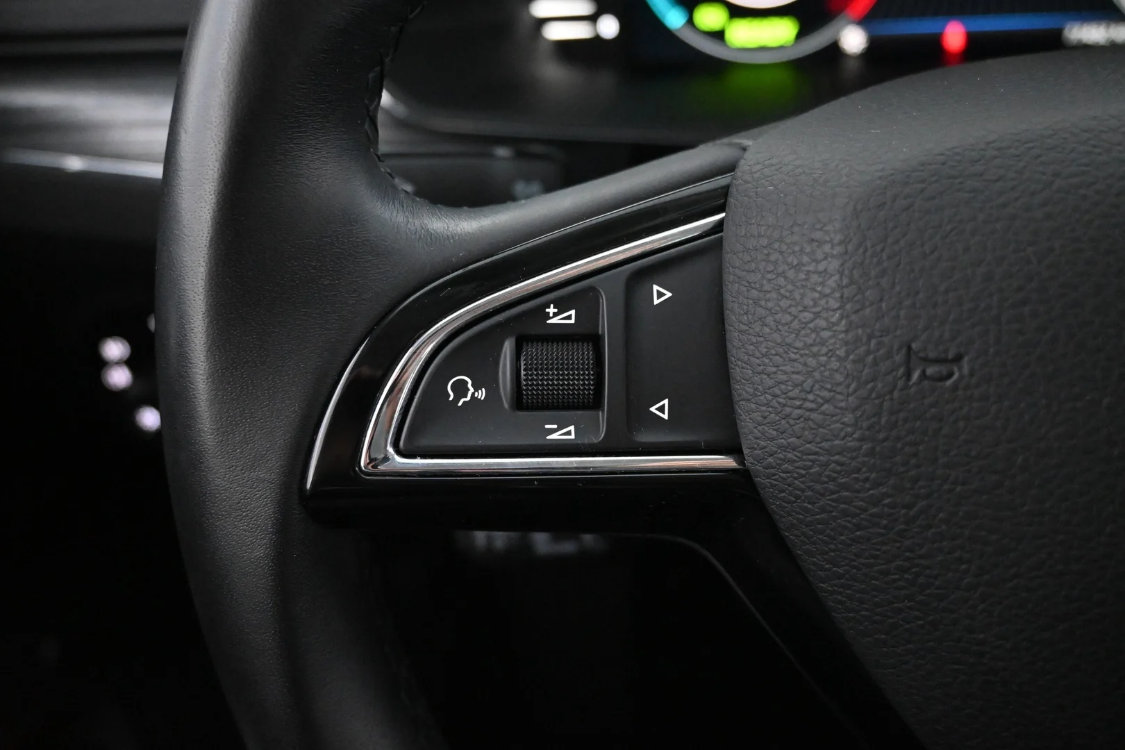Car Image - 6xxFfqOQ82af66d18jjiUf