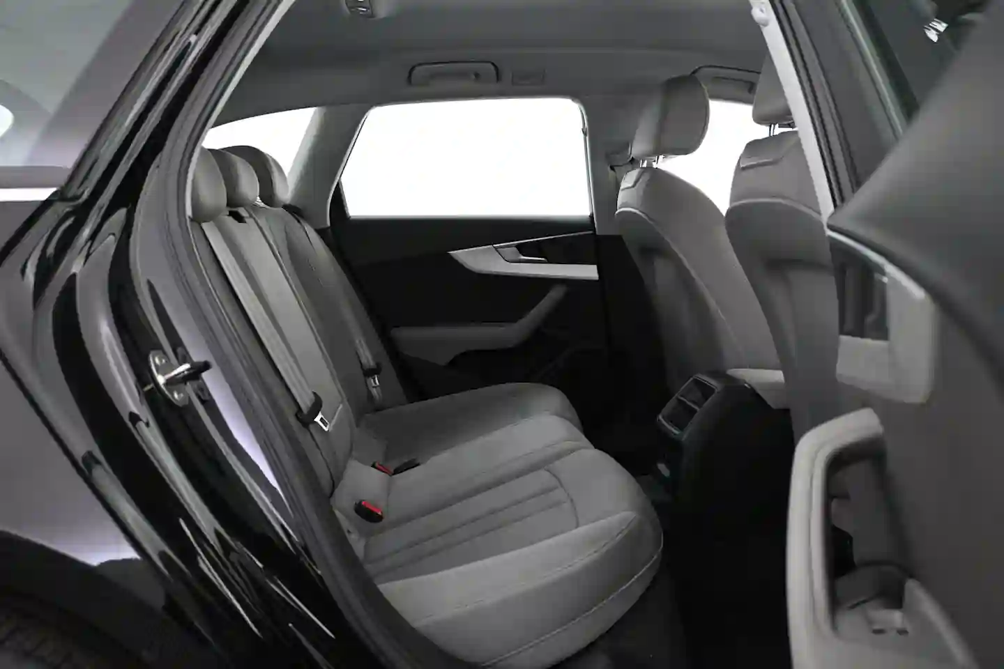 Car Image - 7Ji2oQ9T0EyNeCa5CV9ZKj