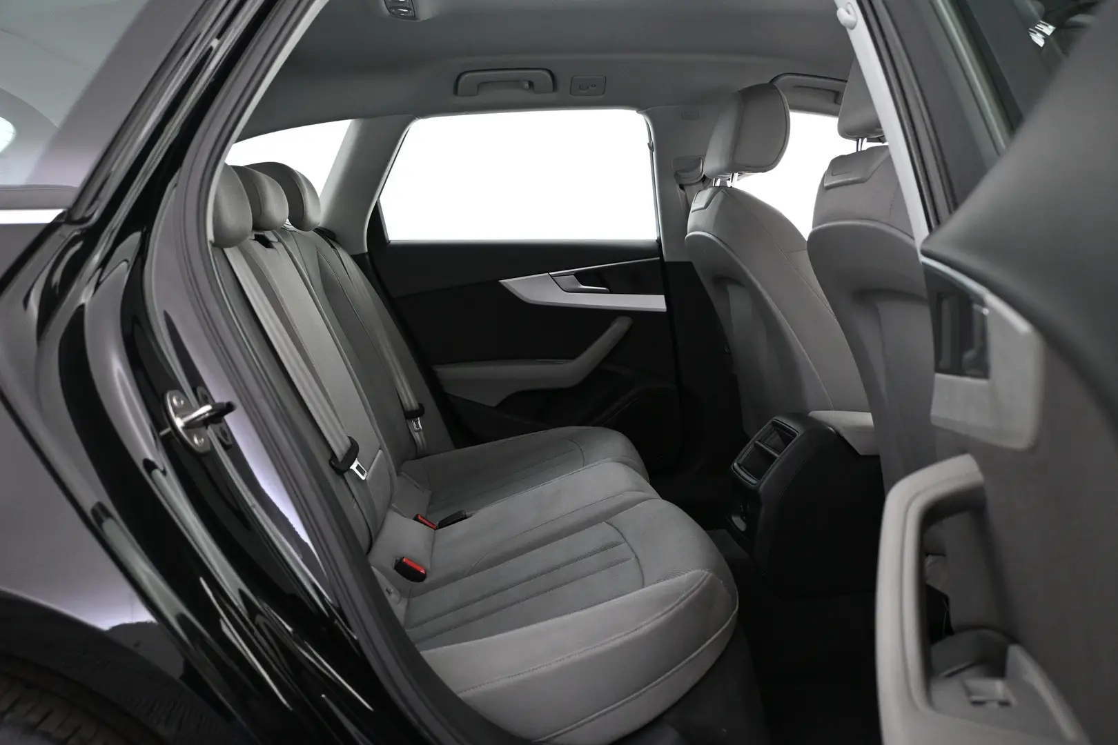Car Image - 7Ji2oQ9T0EyNeCa5CV9ZKj