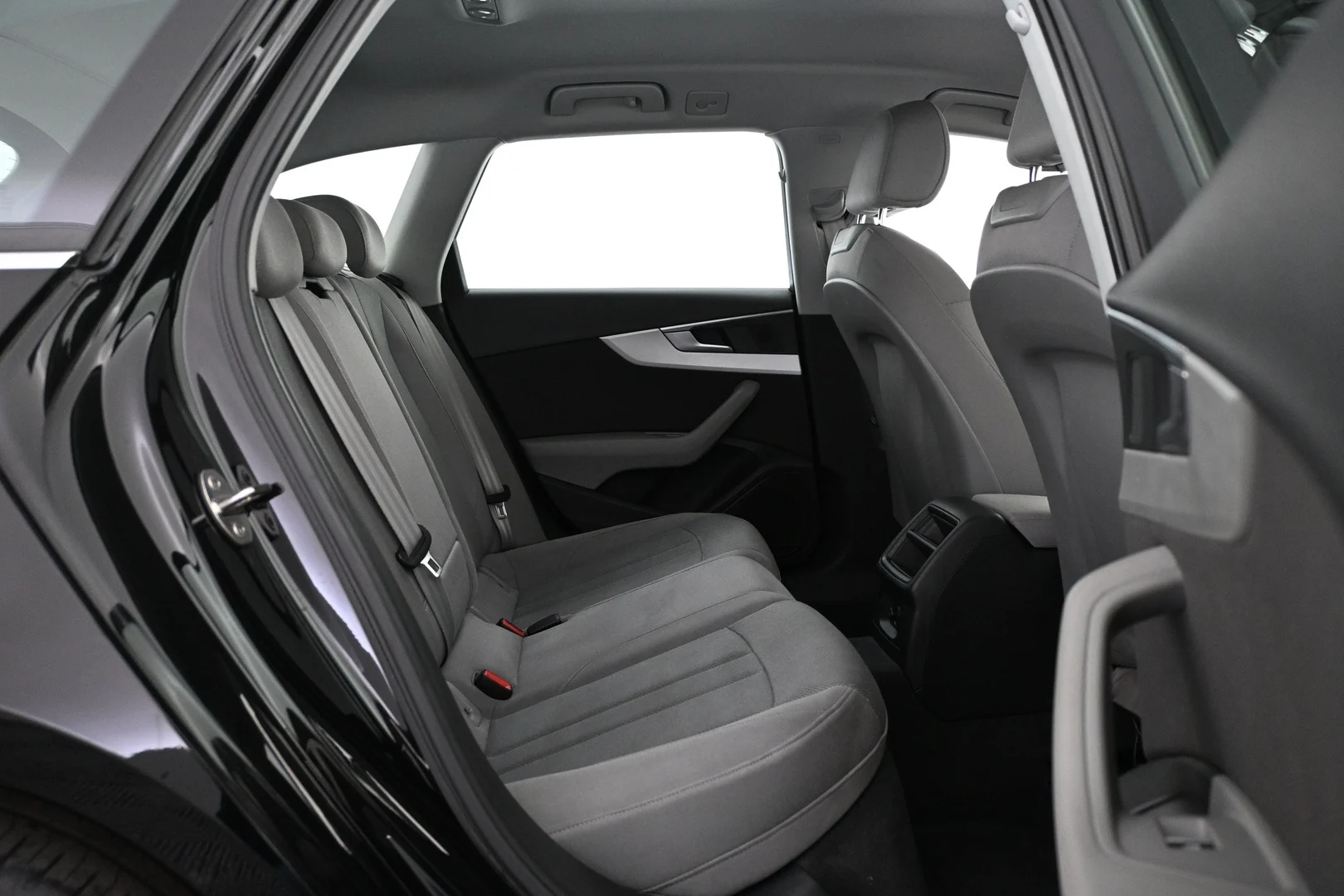 Car Image - 7Ji2oQ9T0EyNeCa5CV9ZKj