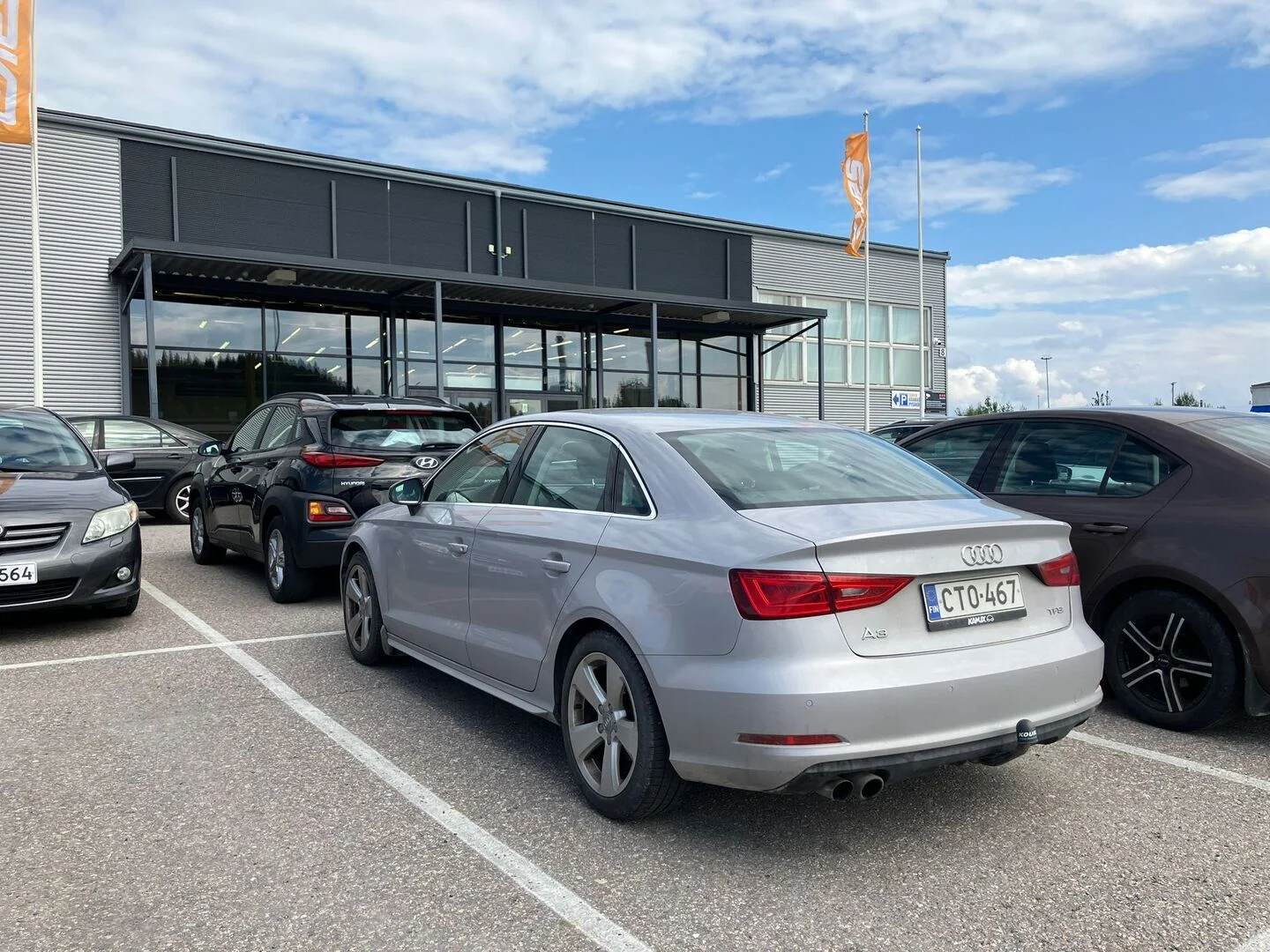 Car Image - 7xiGmSxeLHIbZz9Syr8JT7