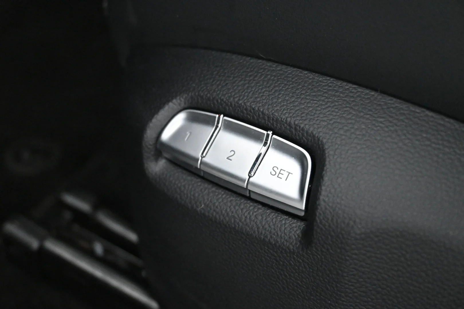Car Image - 6XBvbu4y2eTy3YmsEFSvm0