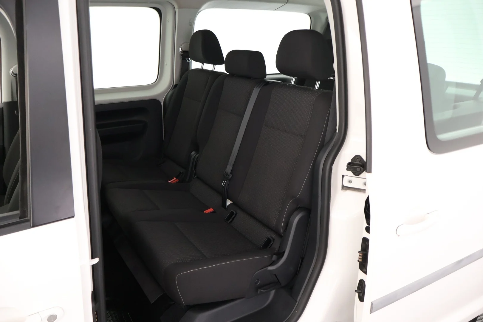 Car Image - 6Sk5tHXqPidryGhx3PUxnH