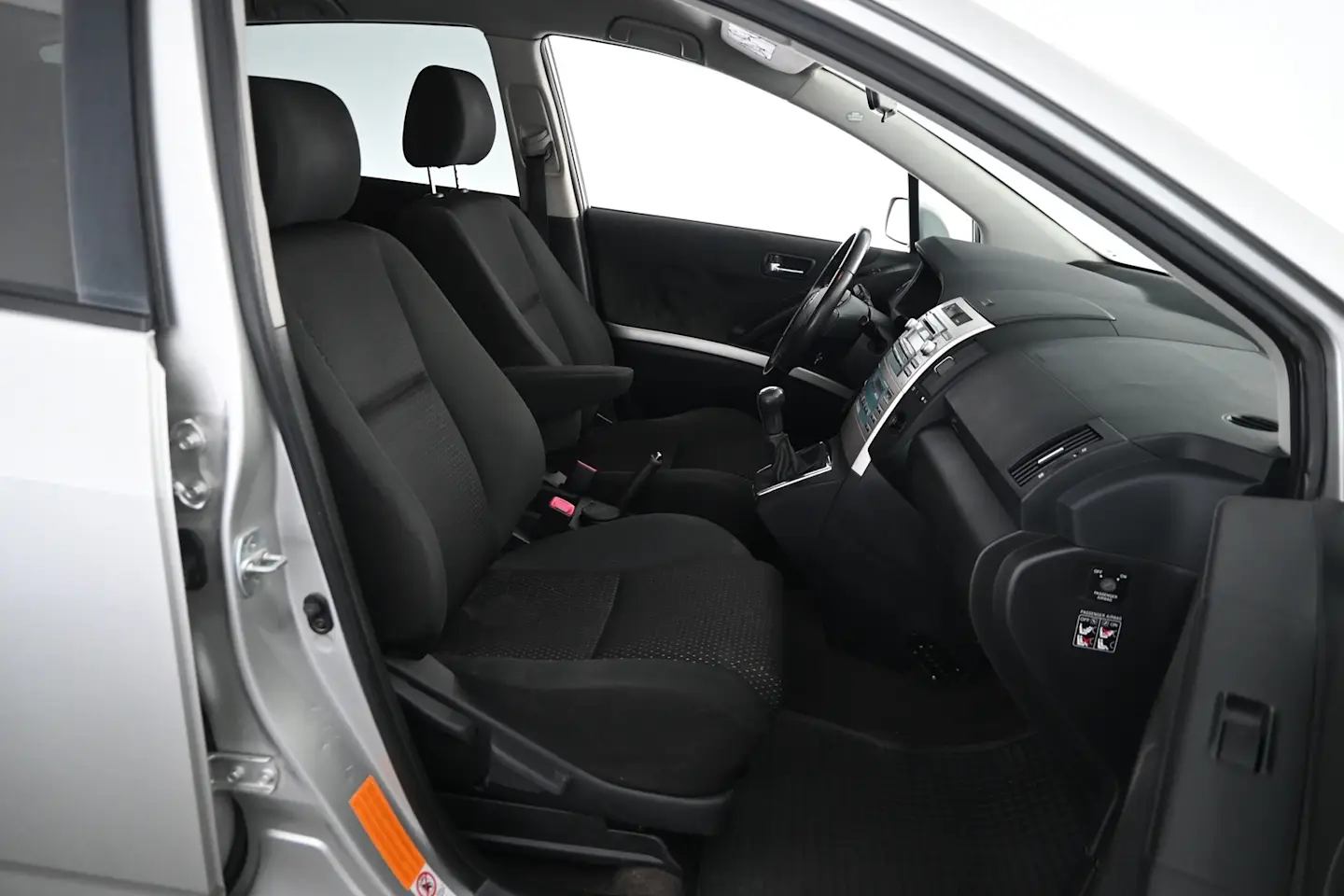 Car Image - 5t075XjLGlHc1RODwKluxd