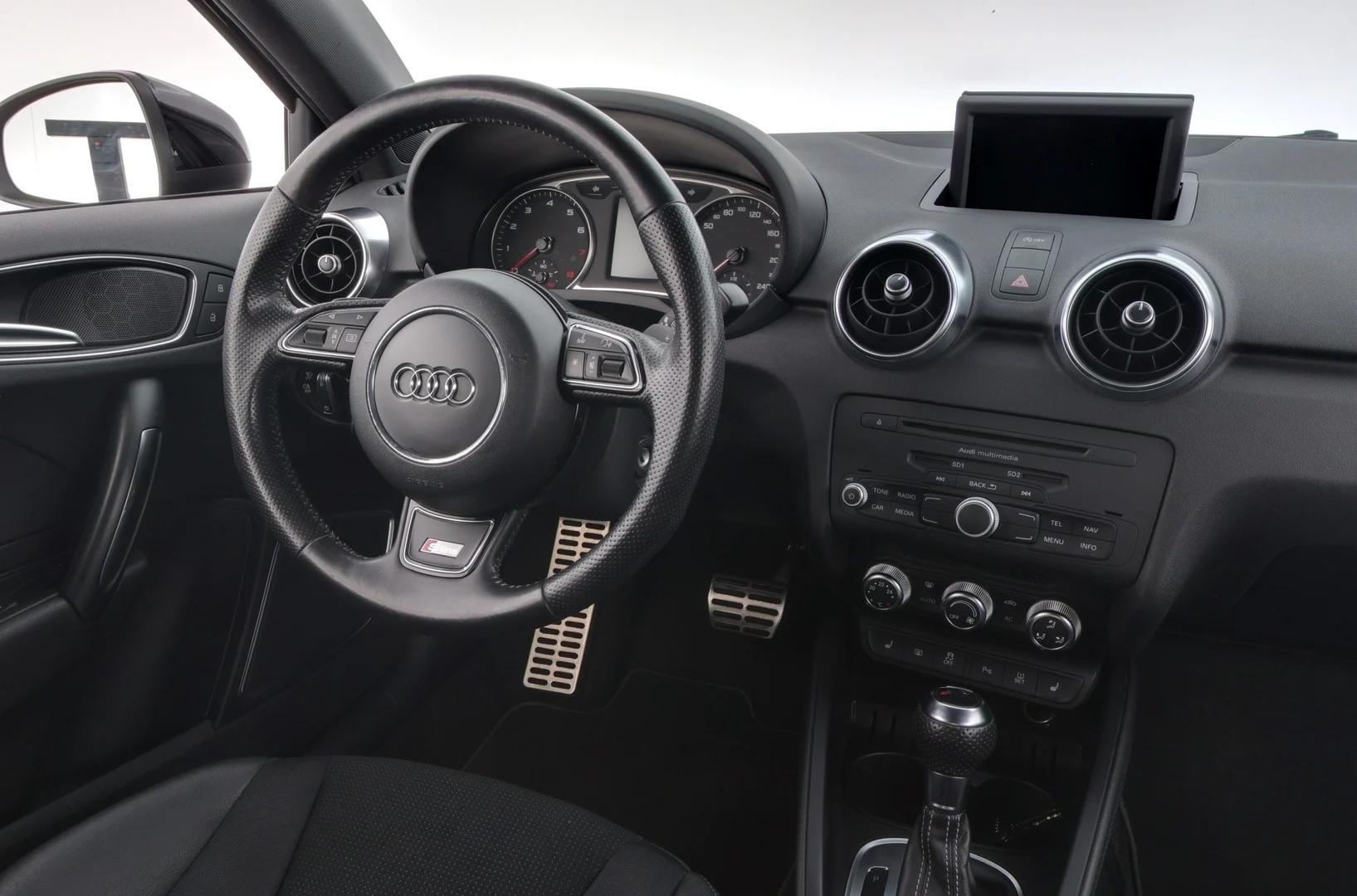 Car Image - XPqJVVB7tnBcQpK0jzR99