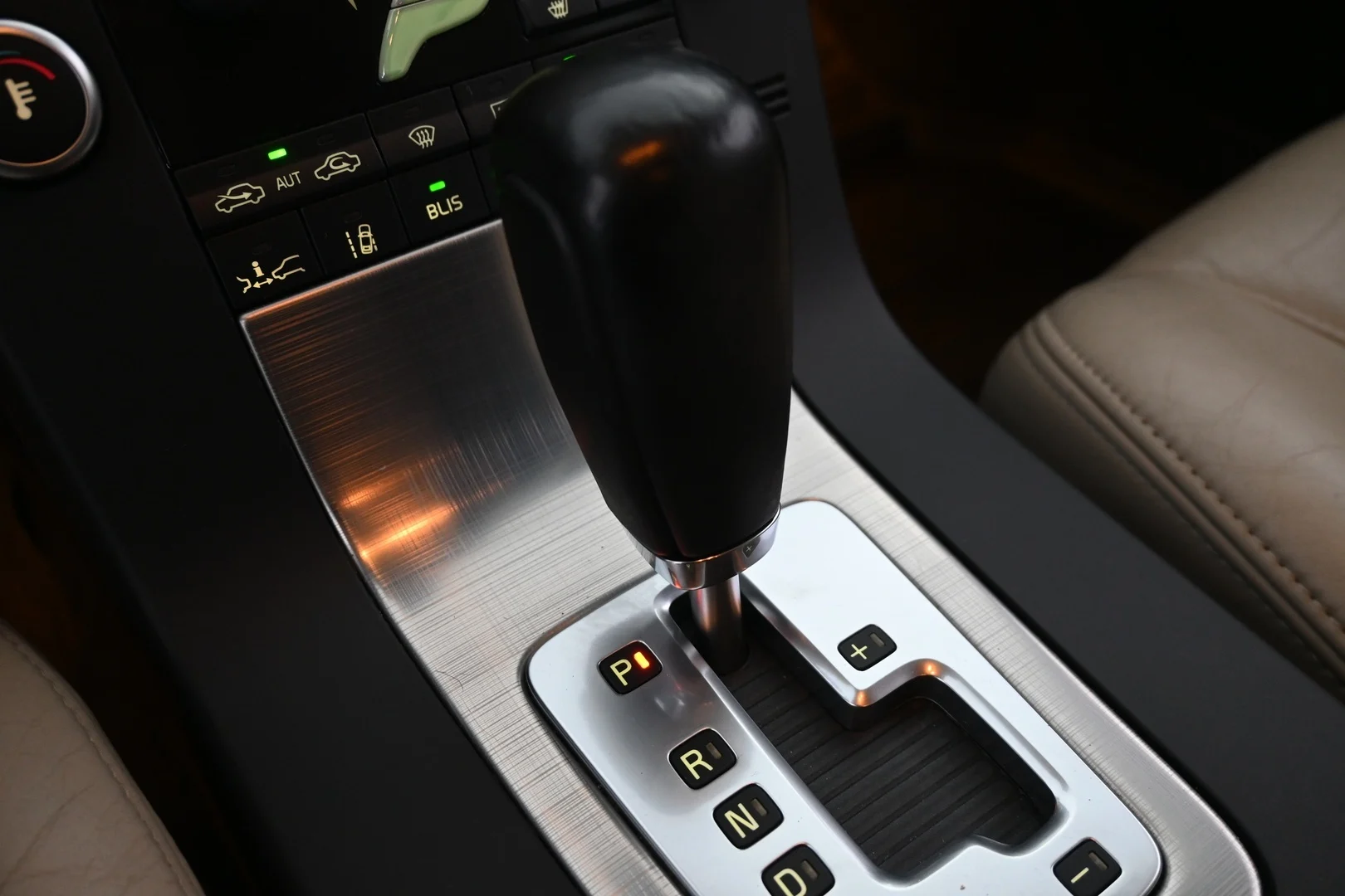 Car Image - 7JxaqM4b6E0vB2yfeOvrBJ