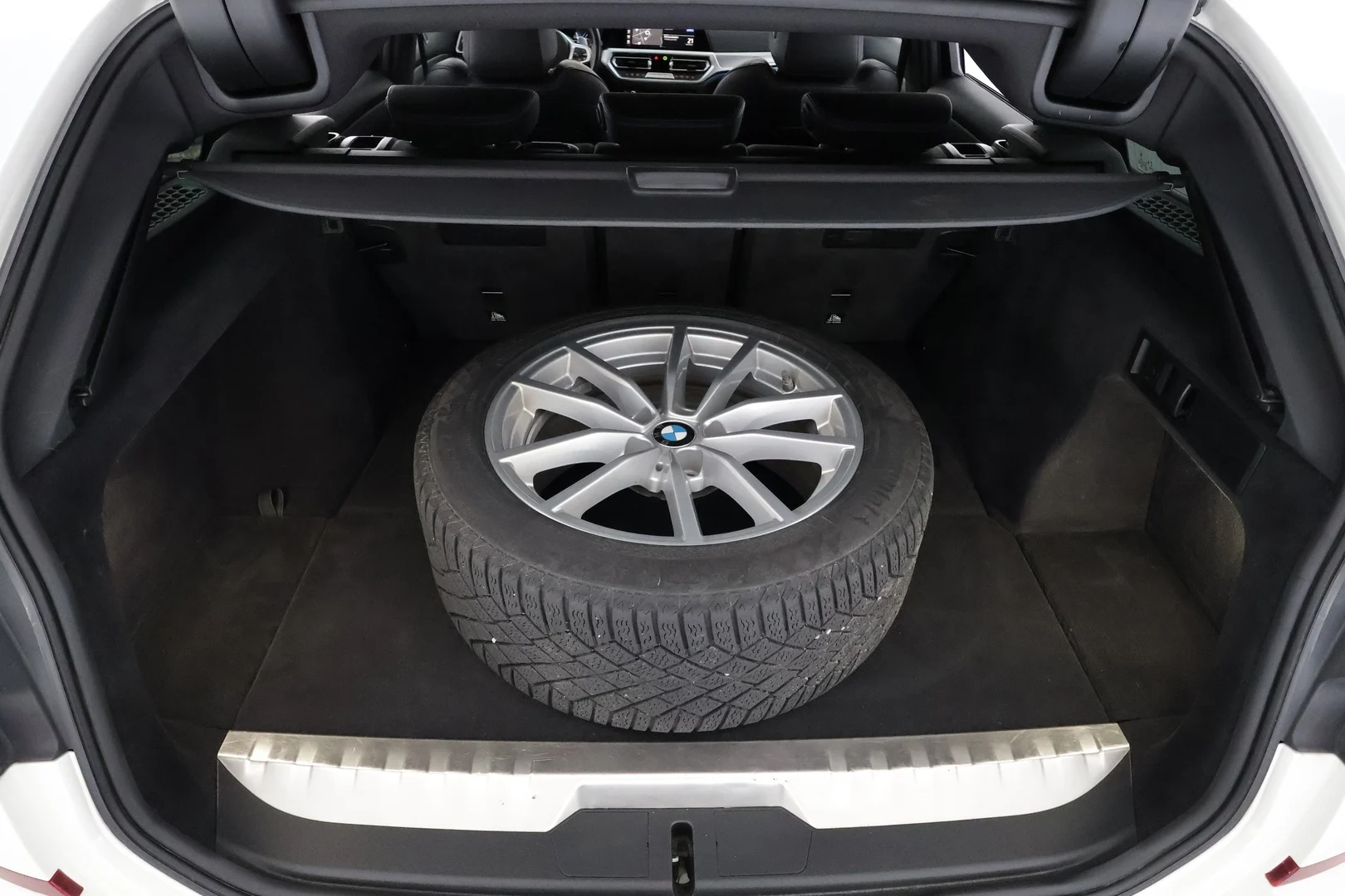 Car Image - 7LEbXpDgJxY52W85KfBiWU