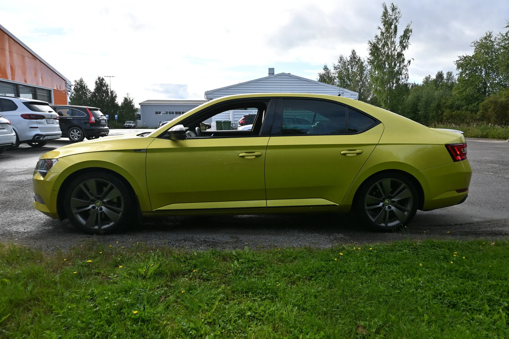 Car Image - 7h3yhLJrQbtcyubHcItx7m