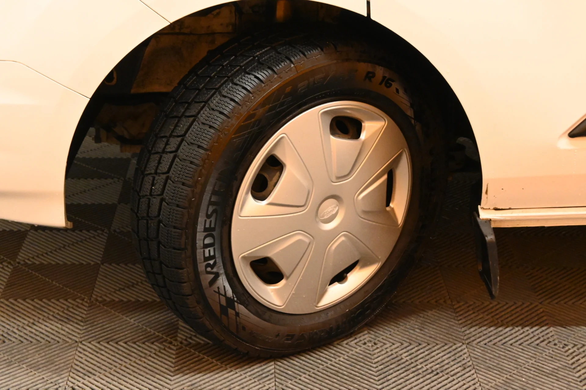 Car Image - 3zwsmrFdTUJGCz2eilgB4t