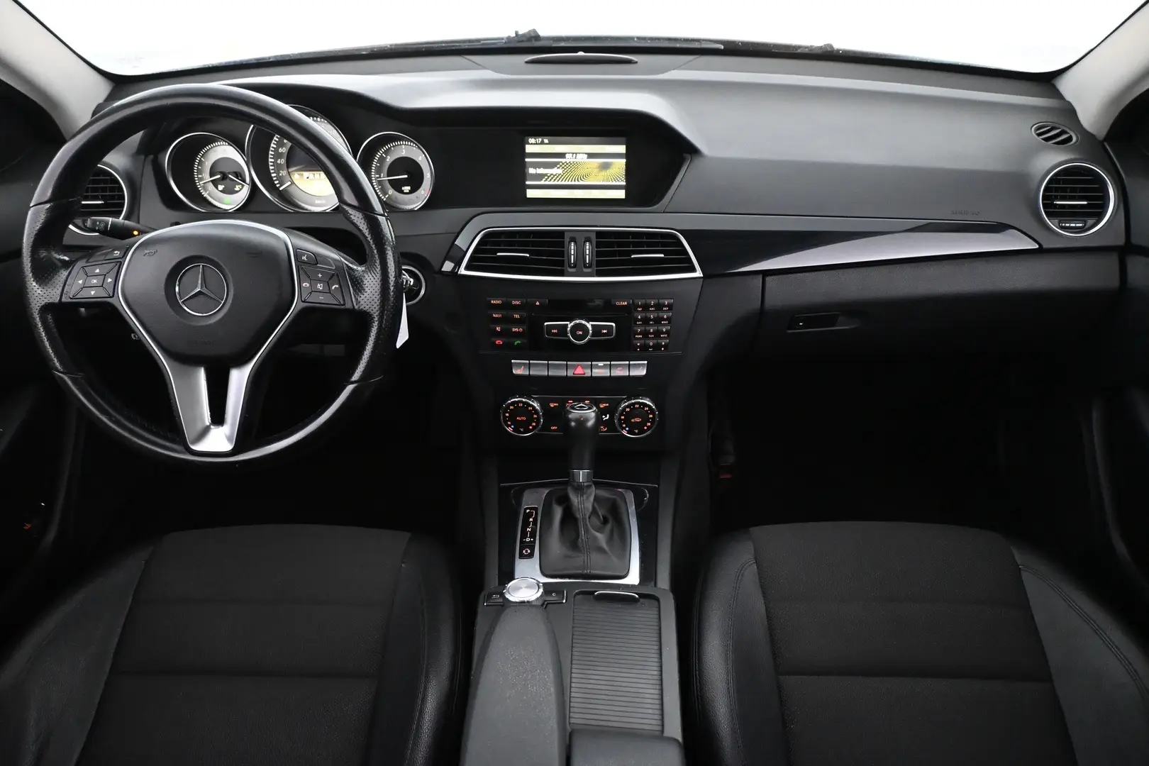 Car Image - 8ytHJv8RnUQdaM214sYfx