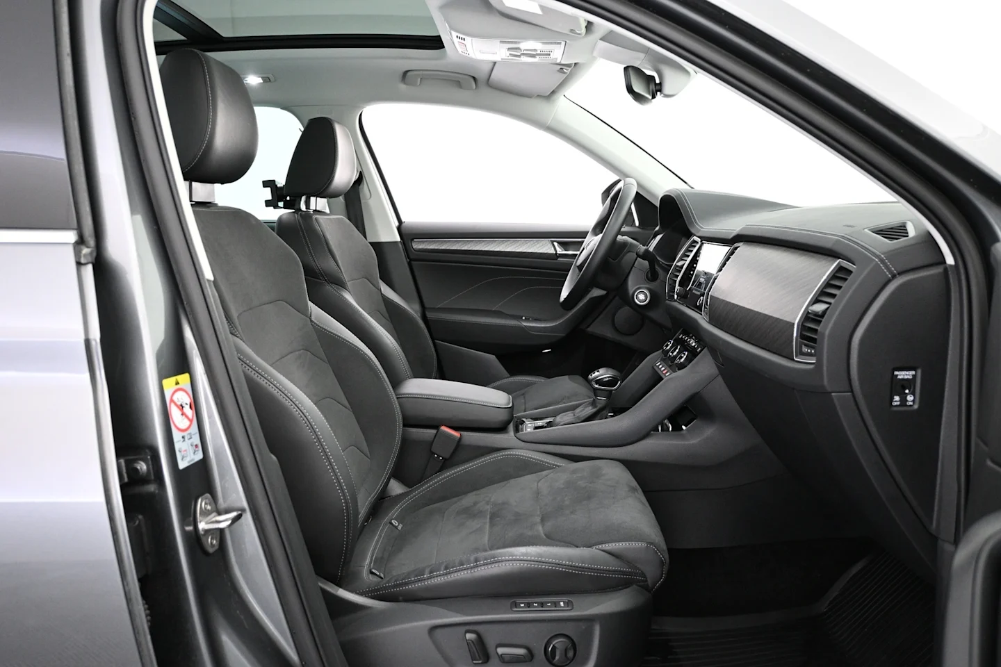 Car Image - 3LAWRwdhqbfCFBoOXEwq5b