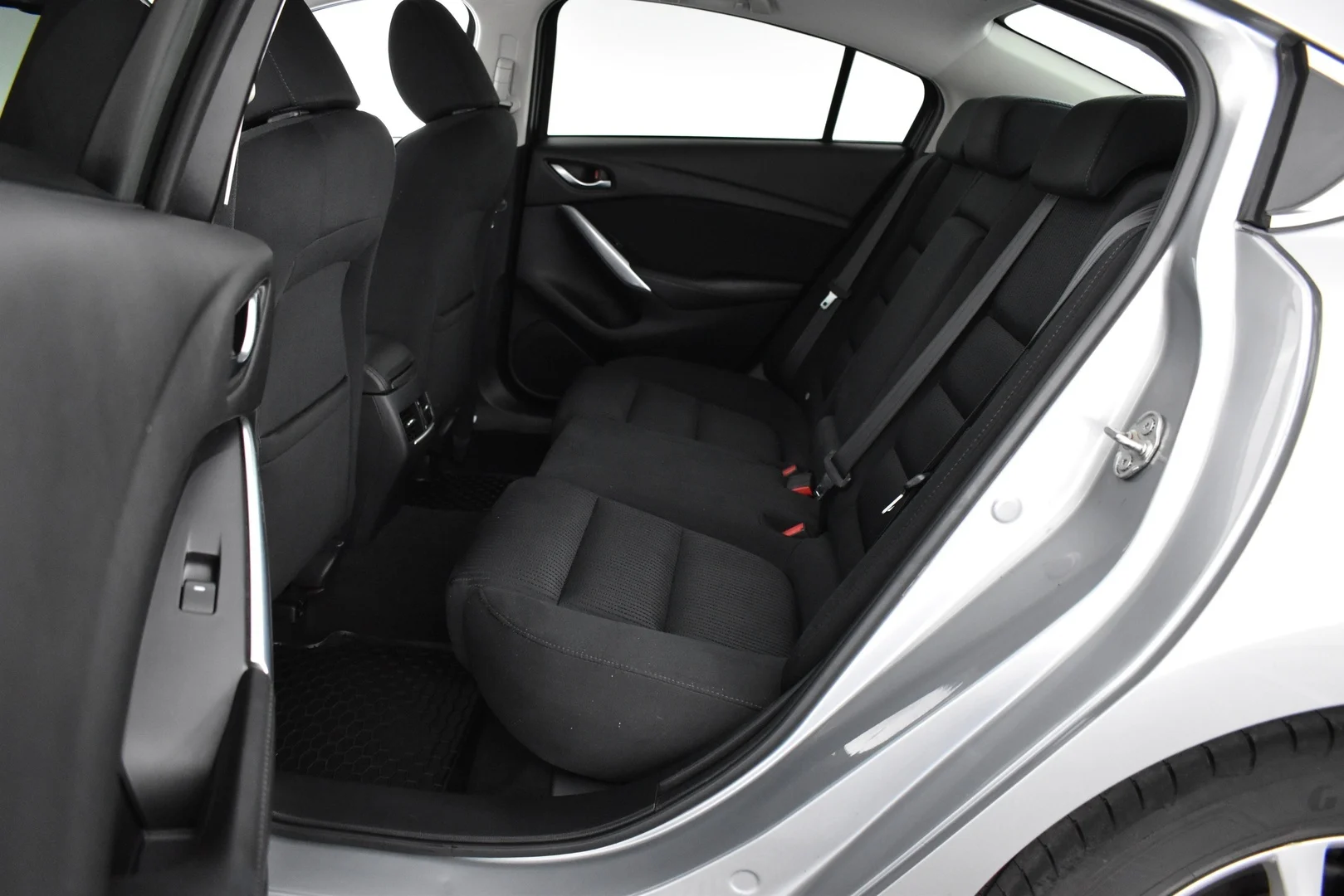Car Image - 7jLjnRF8FNYhPa8hPbtxZ5