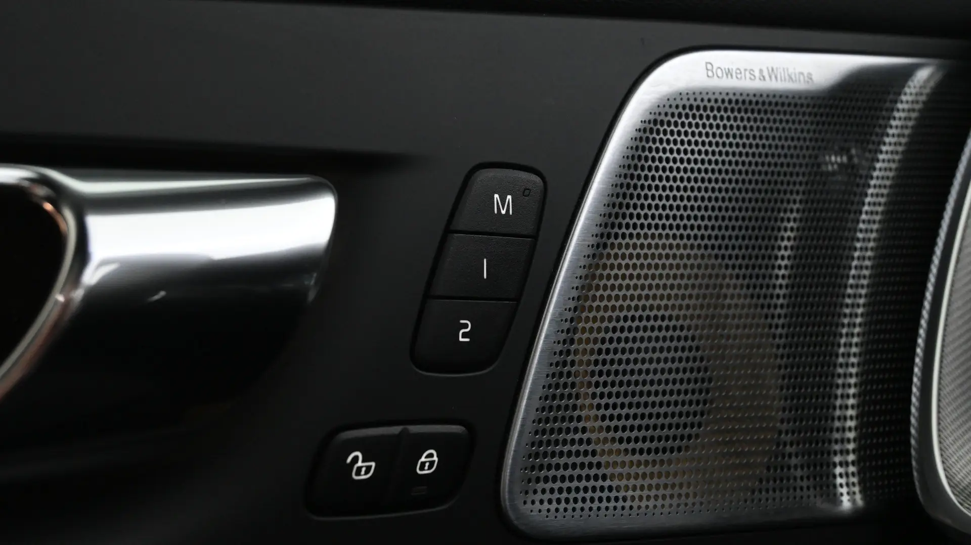 Car Image - 33gfgWDo4y6mFhlbbQwU6J