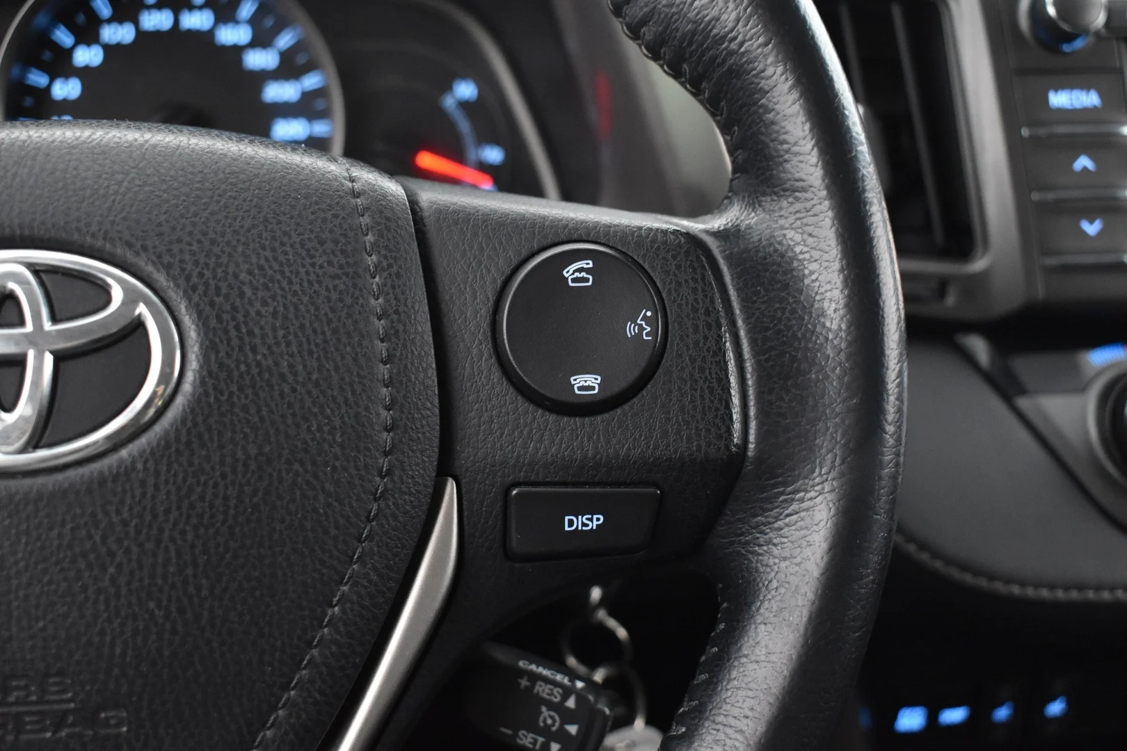 Car Image - 76TWgSbtH8kx4uyVNC7yBN
