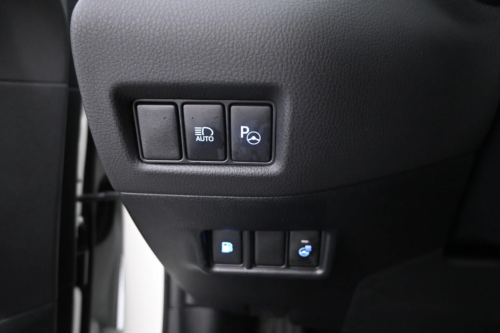 Car Image - 2tW8CuKybkduDbtW9V2pYN