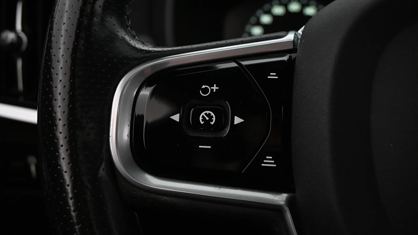 Car Image - GiMbuYobyxQC3NUb0mGVy