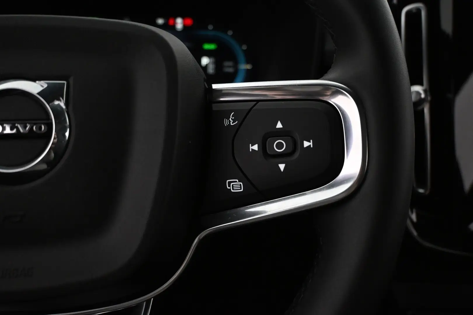 Car Image - TSVX4lwCGJY5PDtI0oXgm