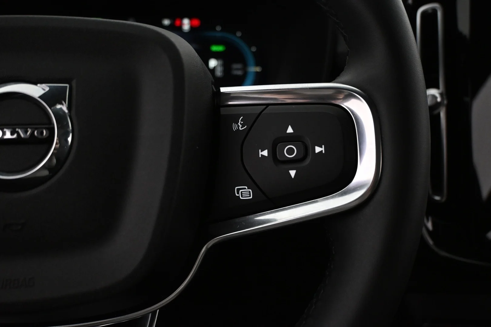 Car Image - TSVX4lwCGJY5PDtI0oXgm