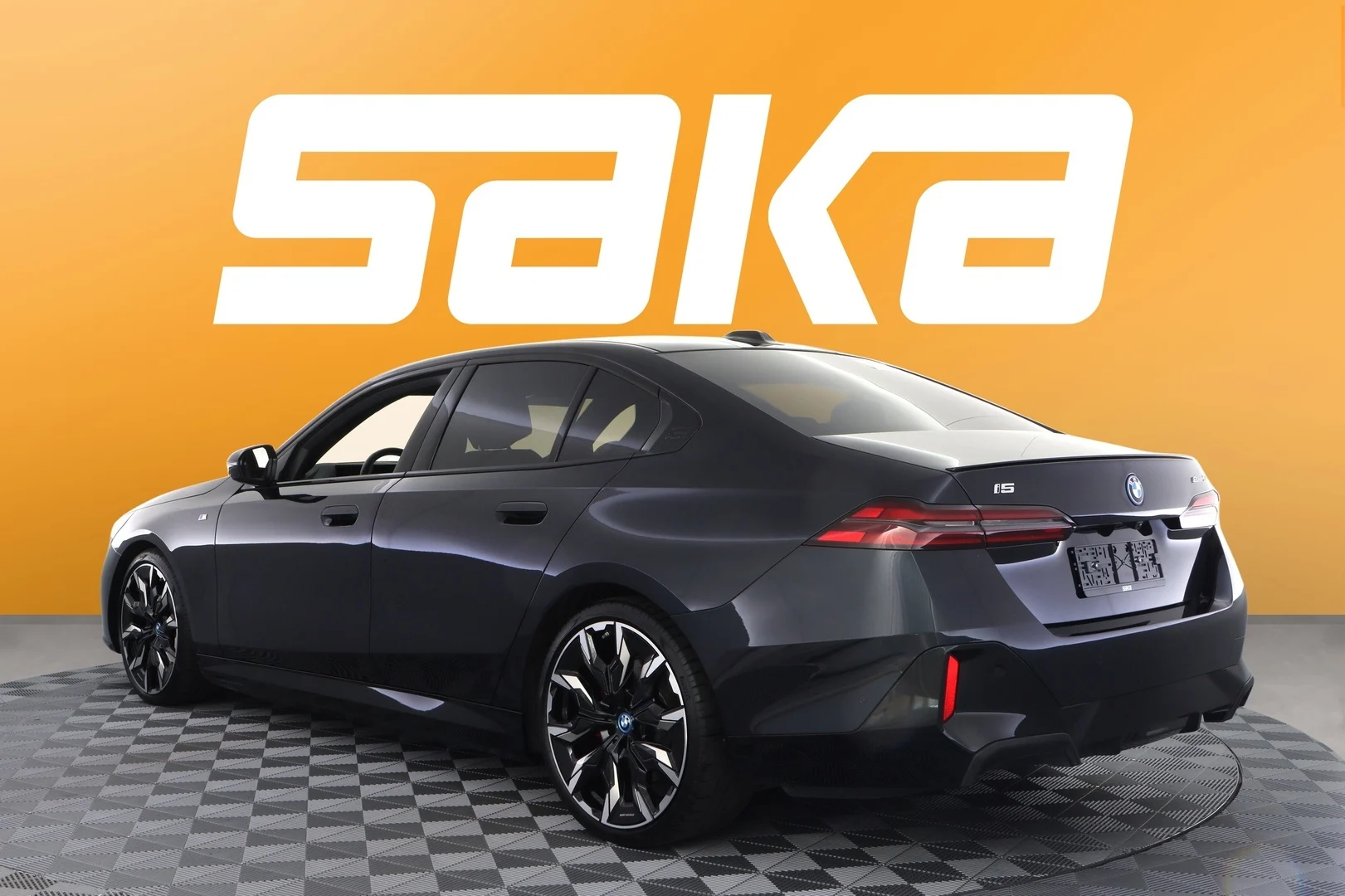 Car Image - 2PxhQCntCZW9XVt7067w3h