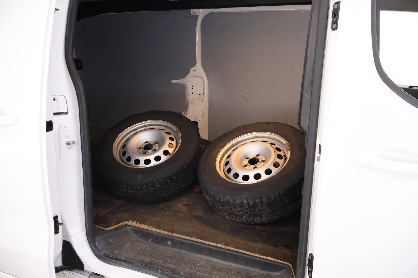 Car Image - liQJBSb5ch1MszkTW0sp0