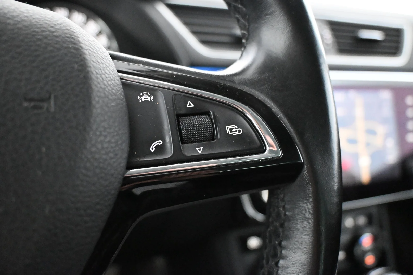 Car Image - lk2dHzc1NX635RBtsq0TI