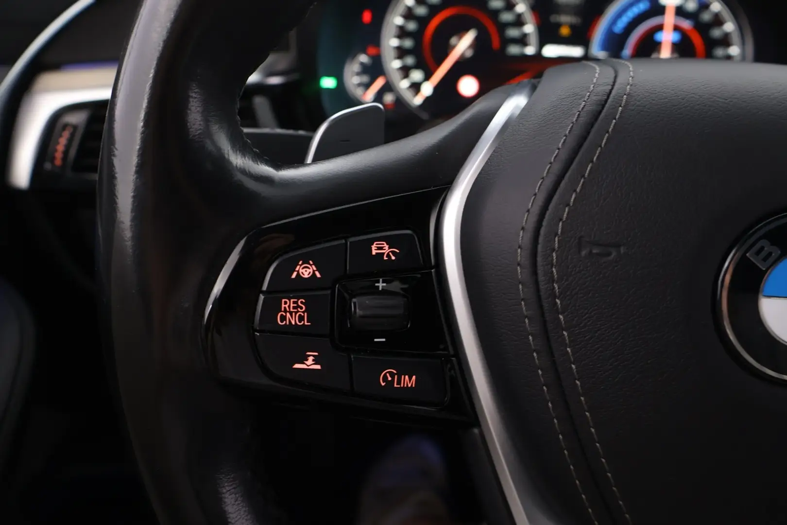 Car Image - 6YhXWqNJjPGlzzb0I2vbiV
