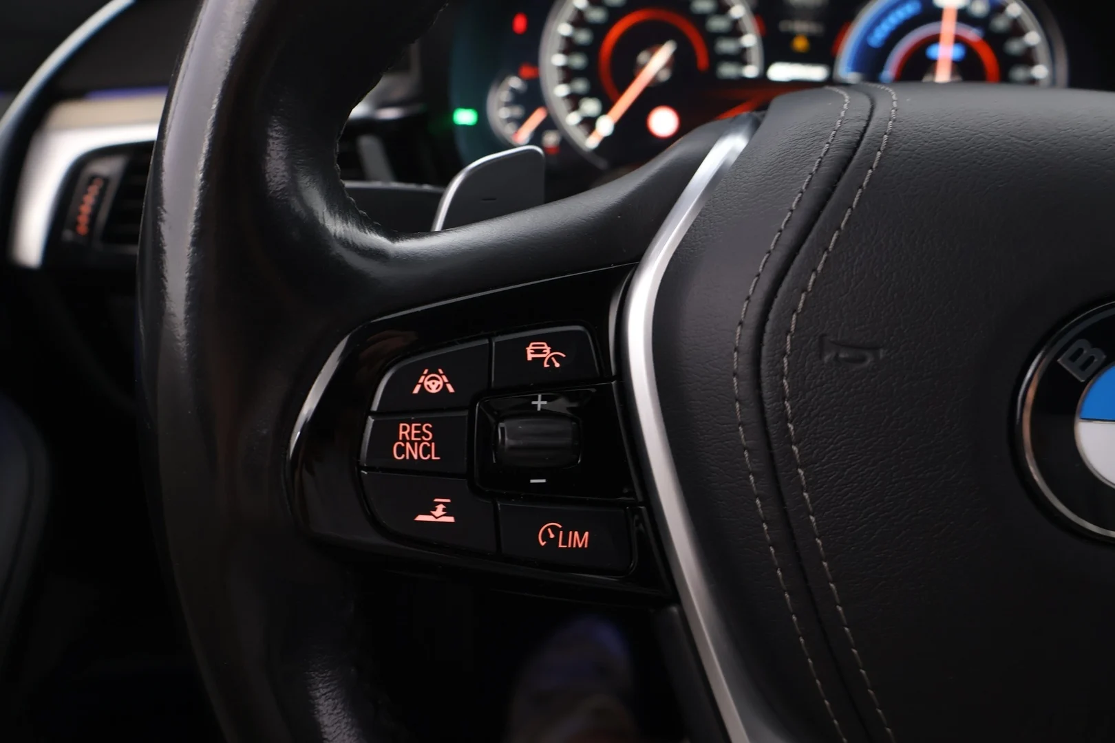 Car Image - 6YhXWqNJjPGlzzb0I2vbiV
