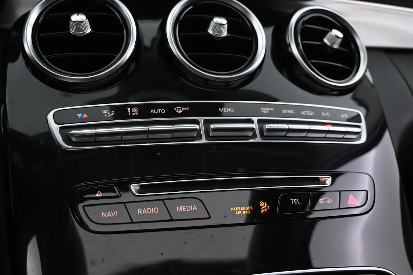 Car Image - 4wfb0NBcw5hYiir0A8eMgV