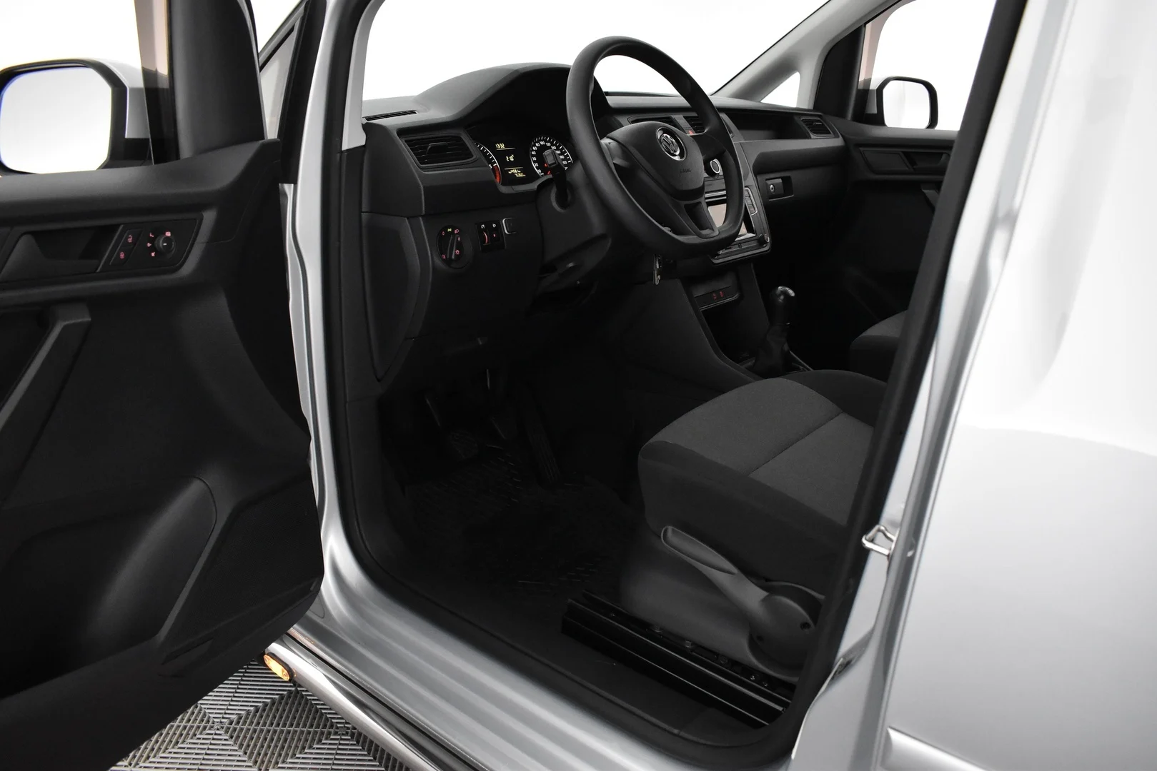 Car Image - zD1OdSiS8CsbaVbxRp9TU