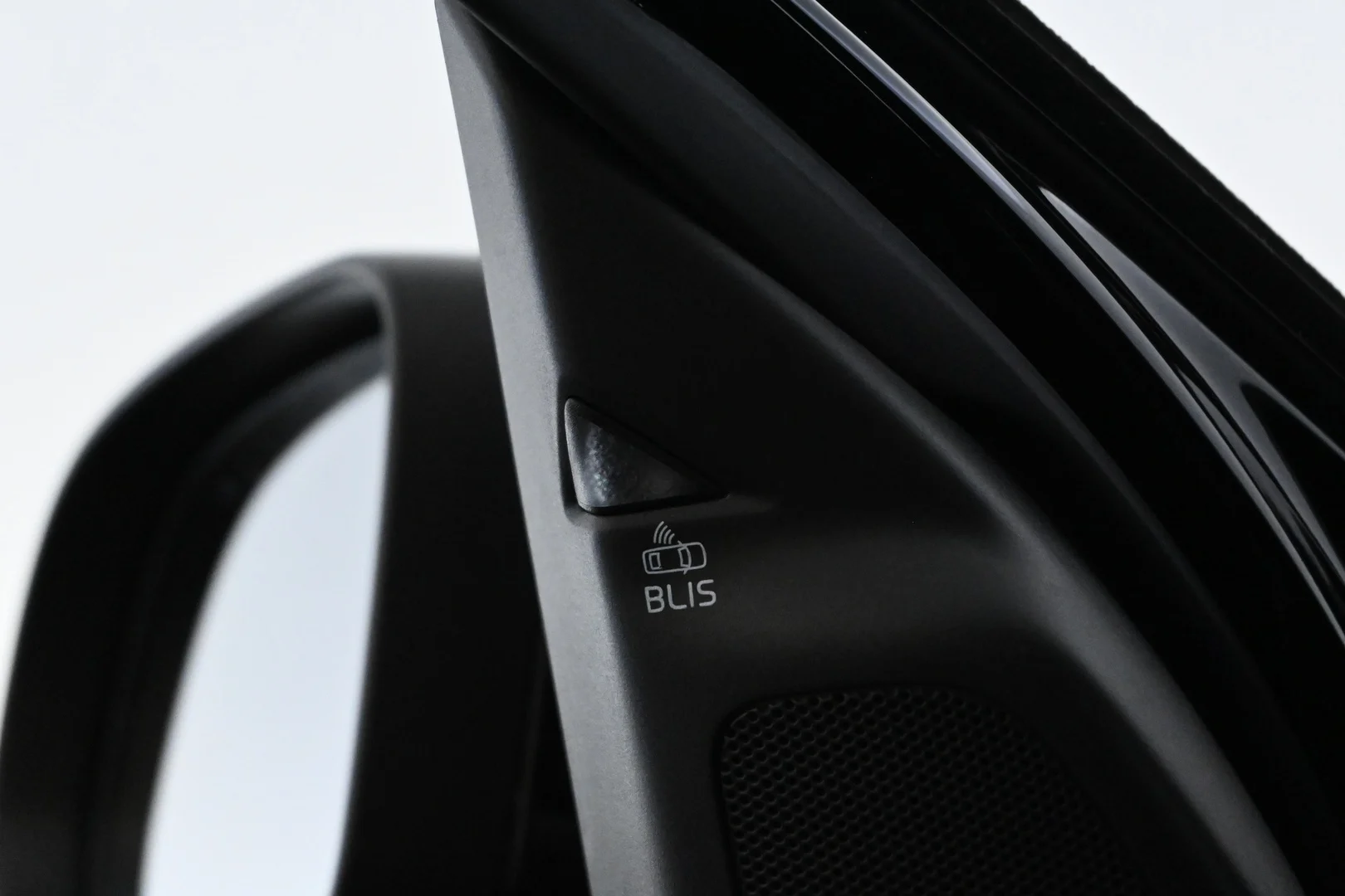 Car Image - NTz72wyZDj1ukYkwuhPH6