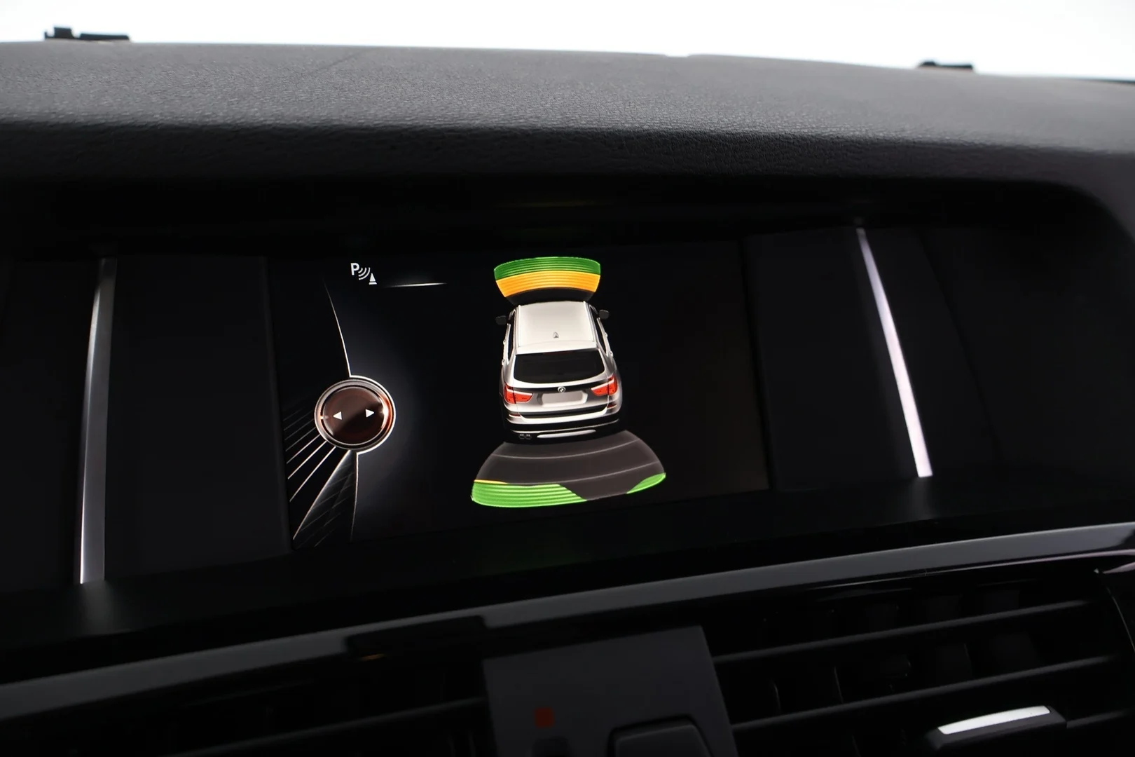 Car Image - S13Ciiw2UmQTmPVDdWbi7