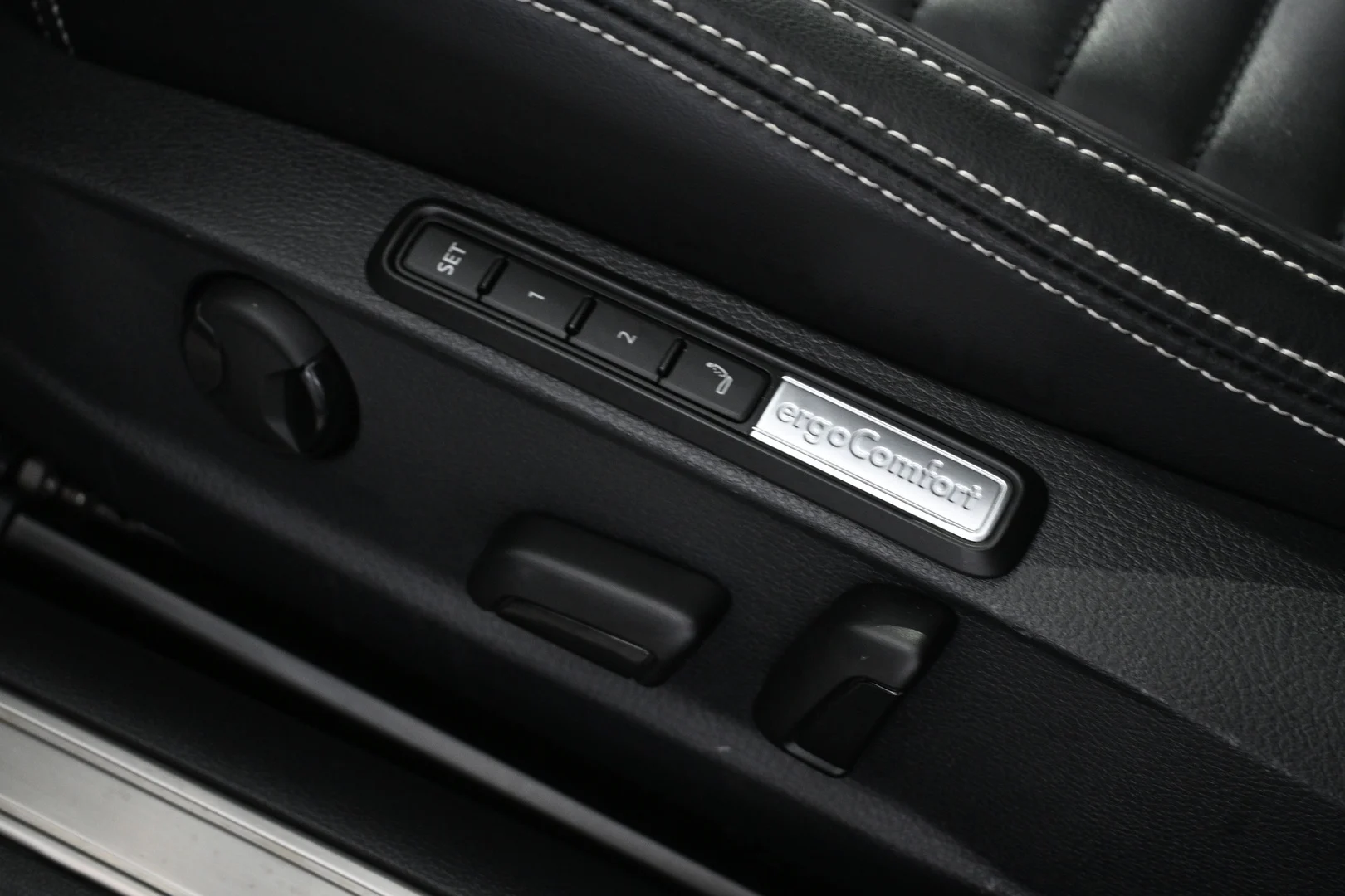 Car Image - 5zF1mp77Sox3abY2oWjC92