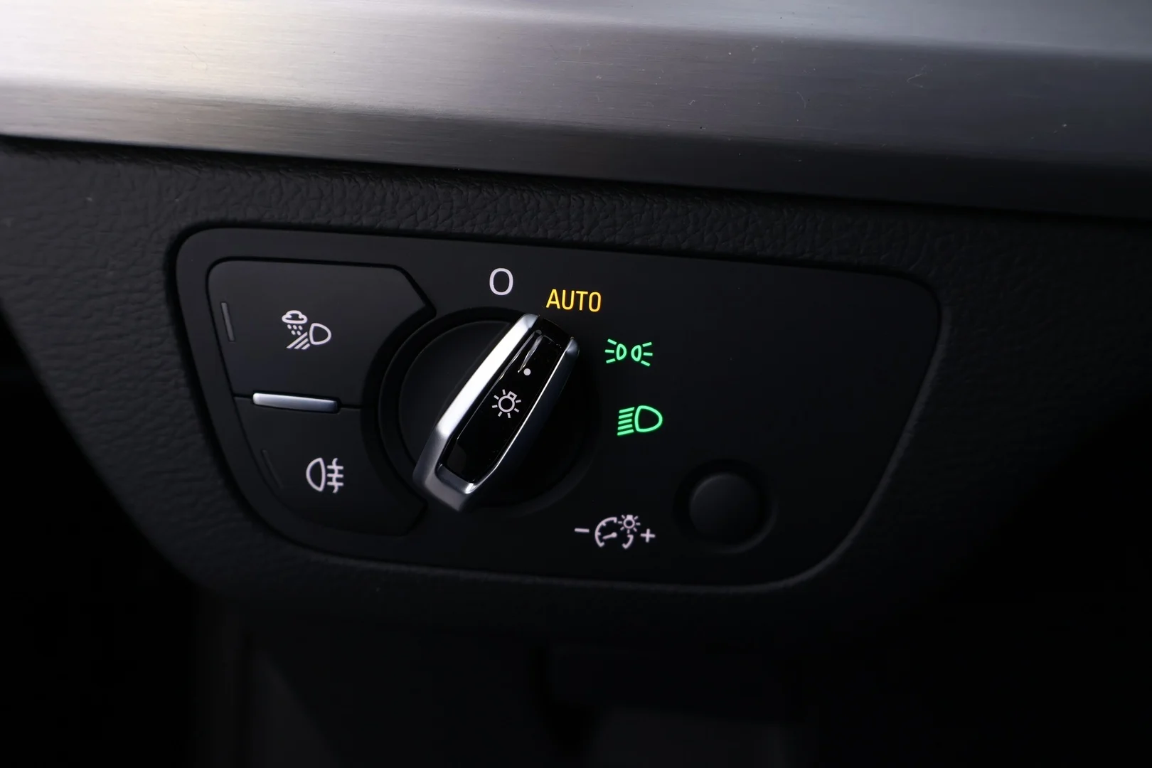 Car Image - QPQOl1zgHuGlxUTMaPwve