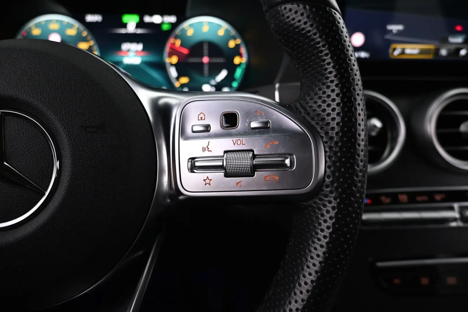 Car Image - 26r4CCzIWbsvgK97i25dRS