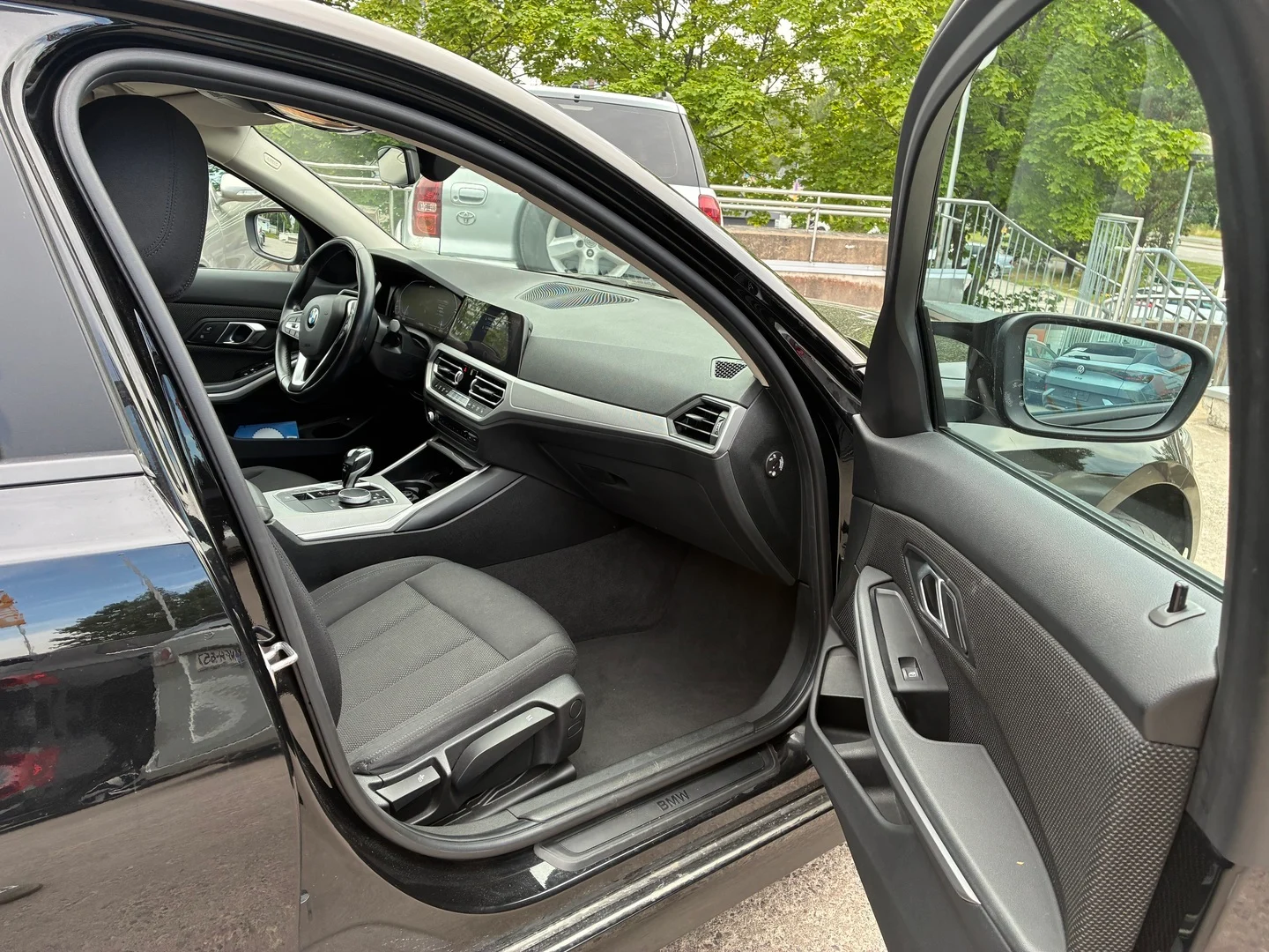 Car Image - 78eSyMfoPgrPLgUXhRvZnK