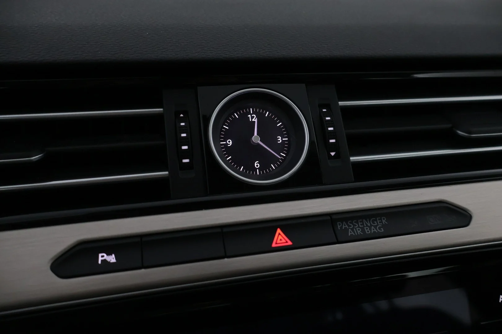 Car Image - NSDo8DdjIv3gfDPjlqTh9