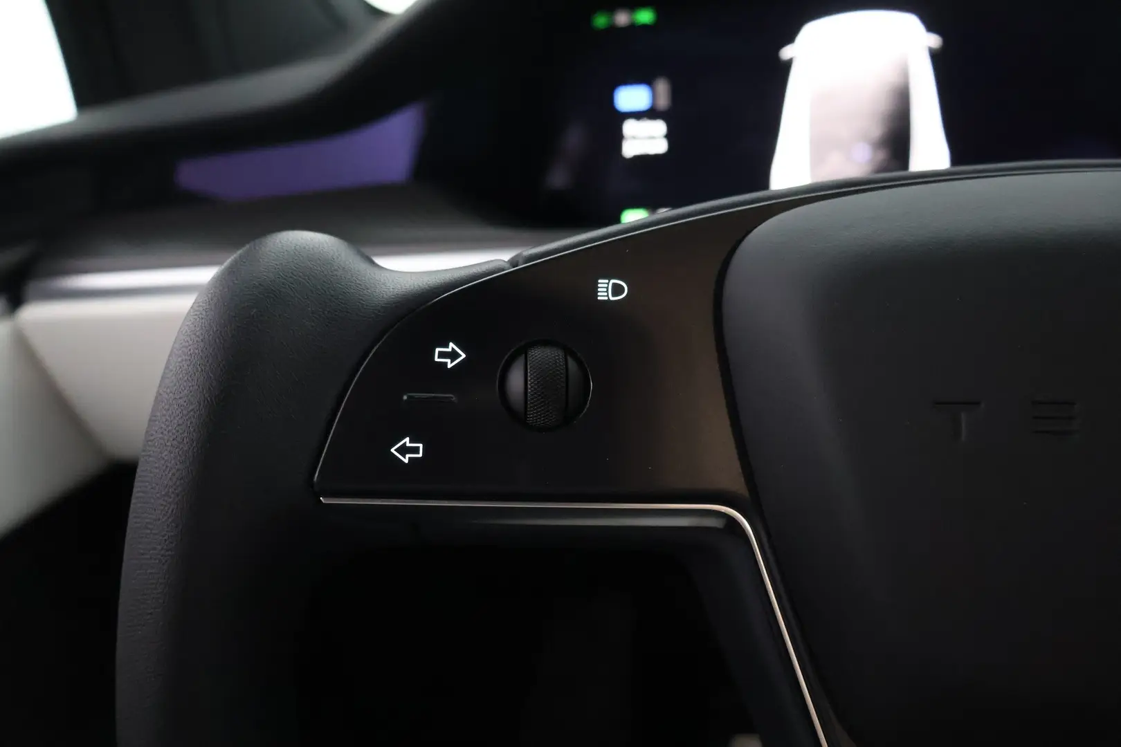 Car Image - pPd16P5uExqjPlGqlvOmP