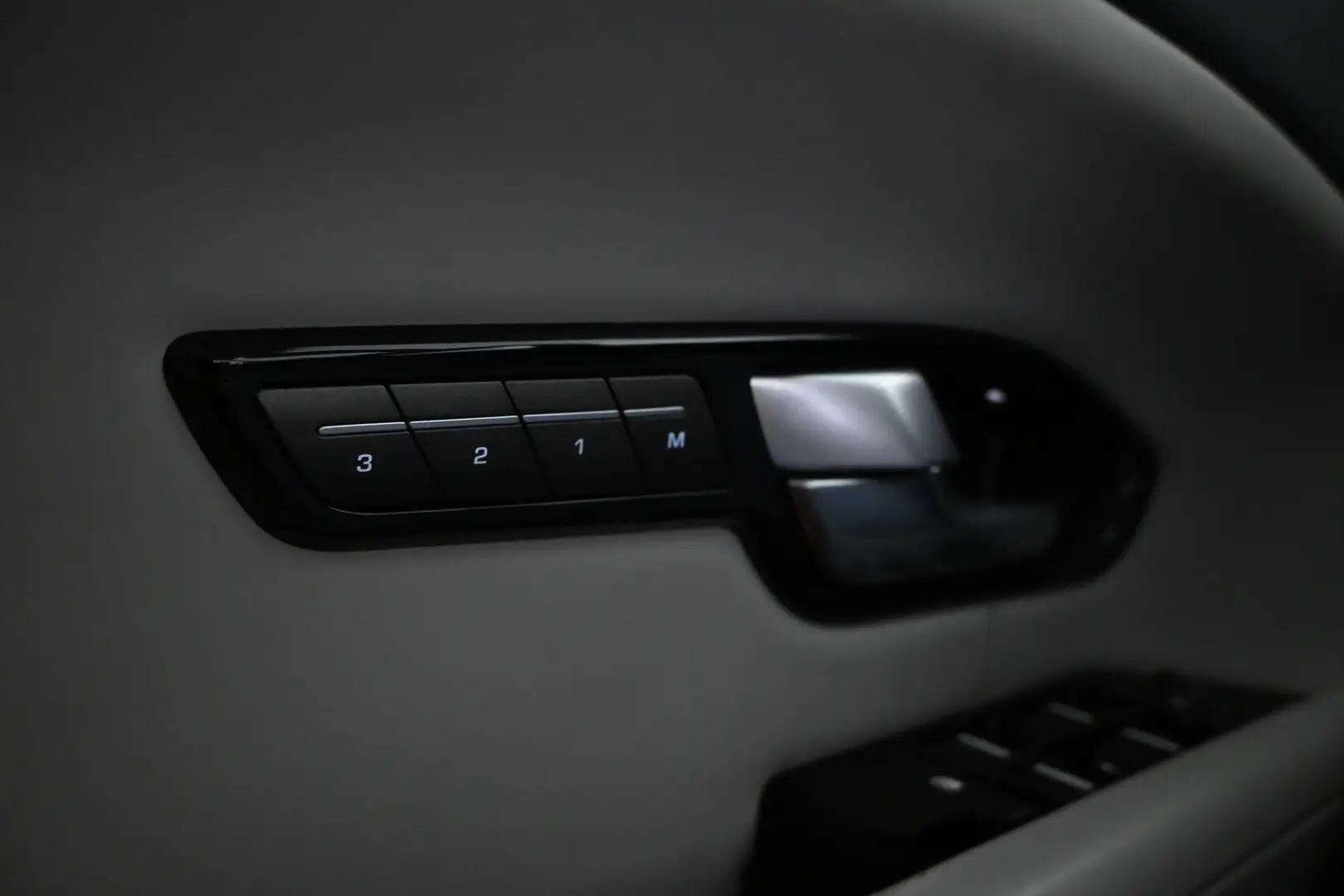 Car Image - 78bjuoOceWZ54j50eY0VxE